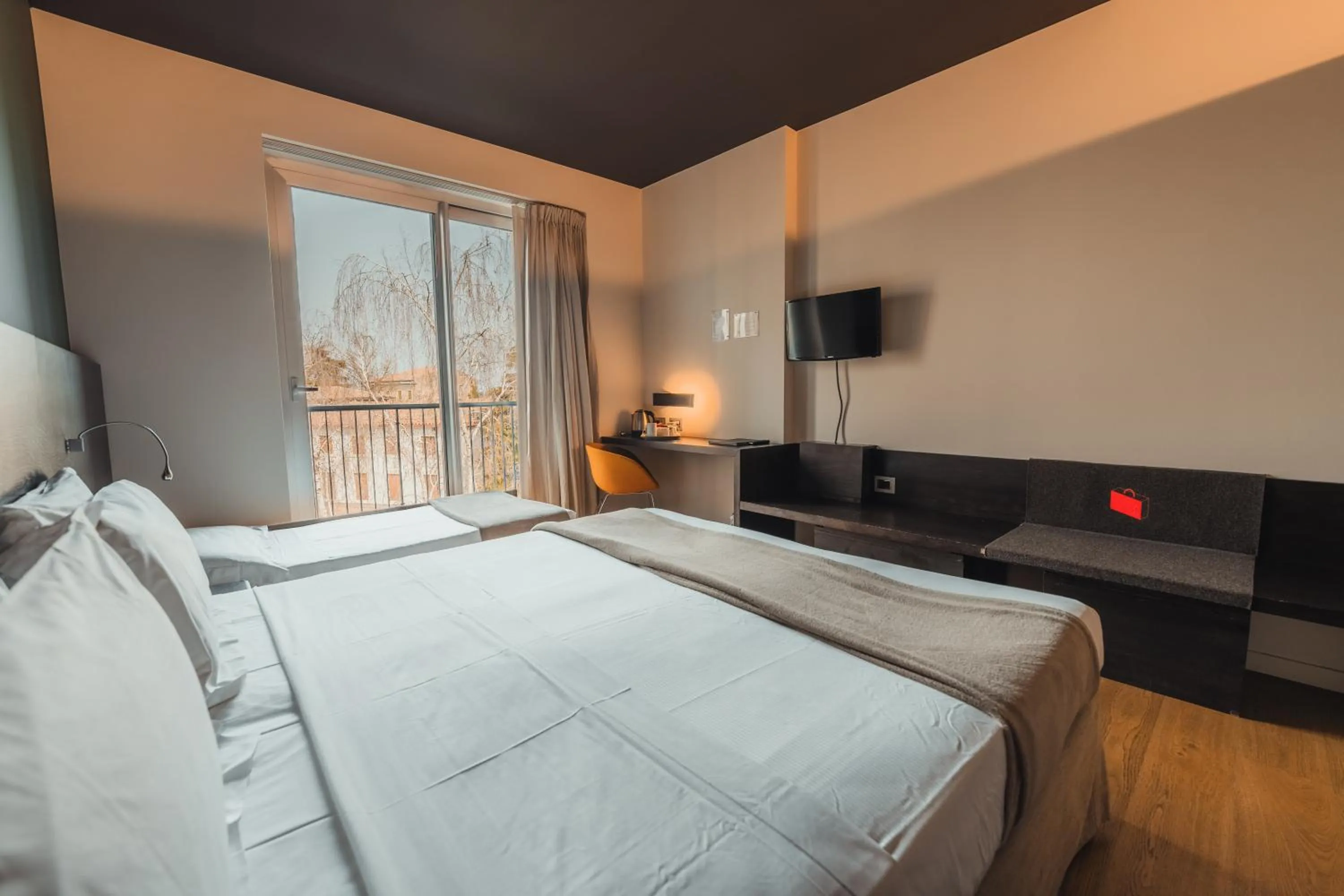 Bedroom, Bed in Mod 05 Bike Hotel