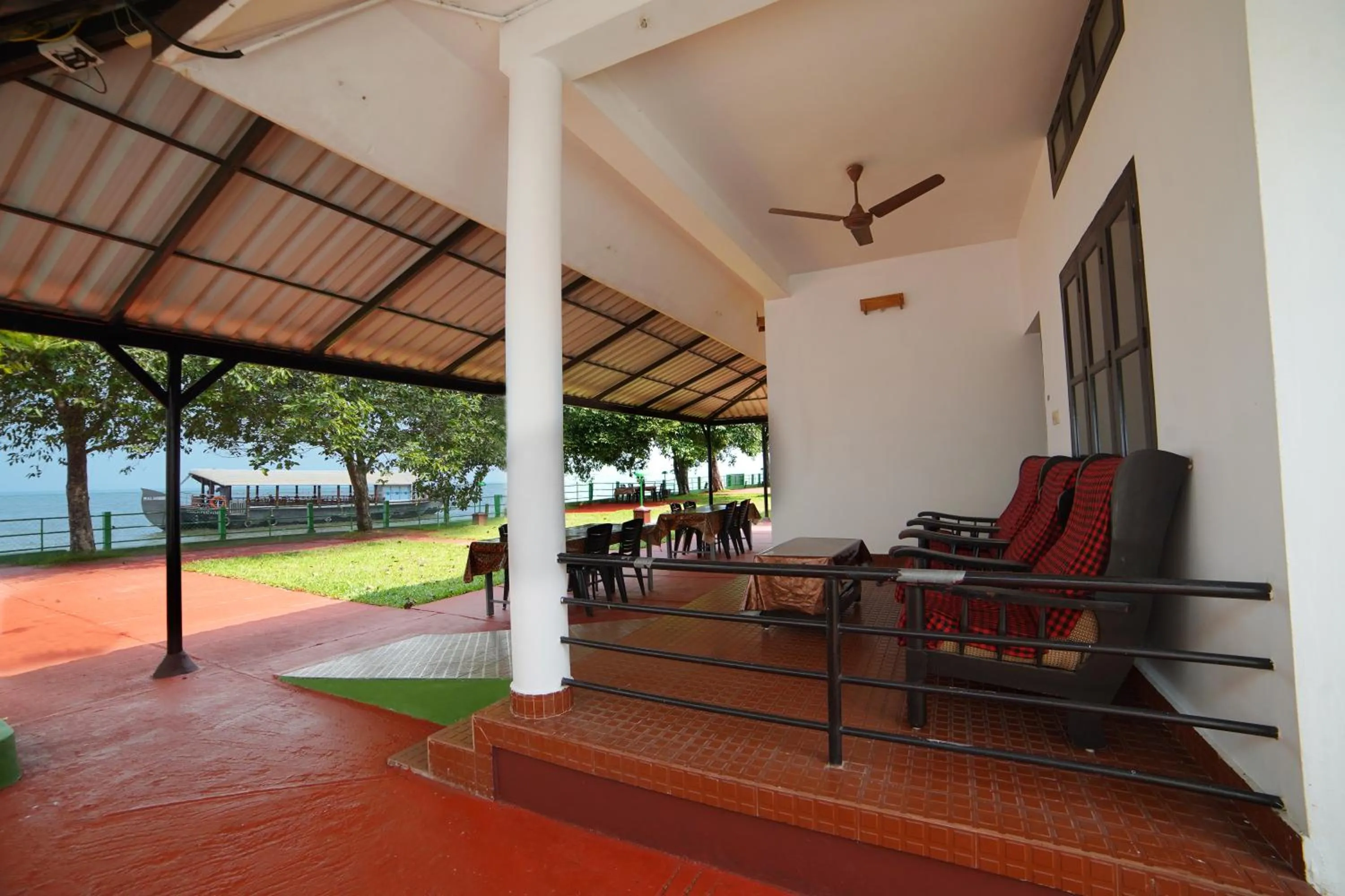 Patio in ILLIKKALAM Lakeside Cottages Kumarakom Kerala