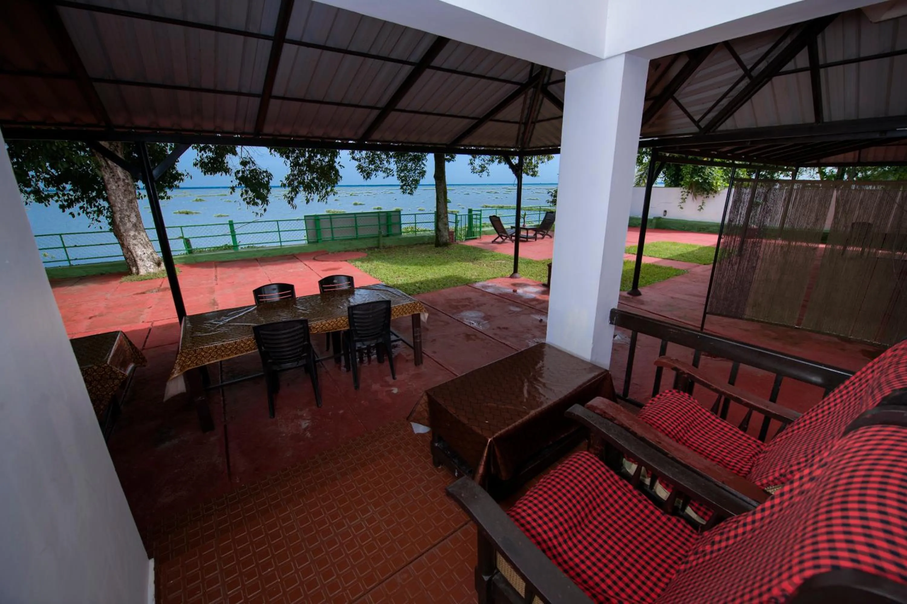 Patio in ILLIKKALAM Lakeside Cottages Kumarakom Kerala