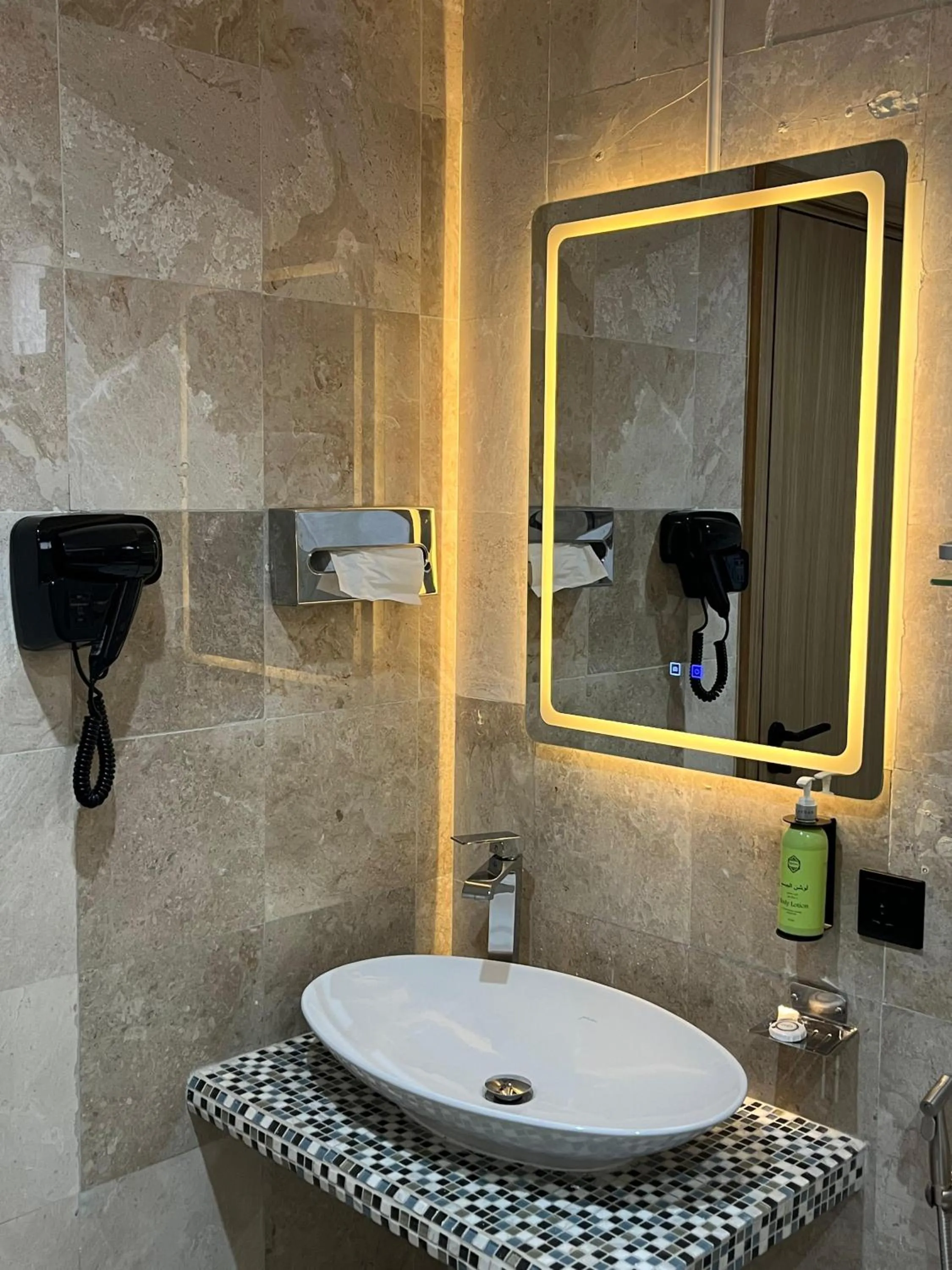 Shower in Al Sawadi Beach Resort & Spa