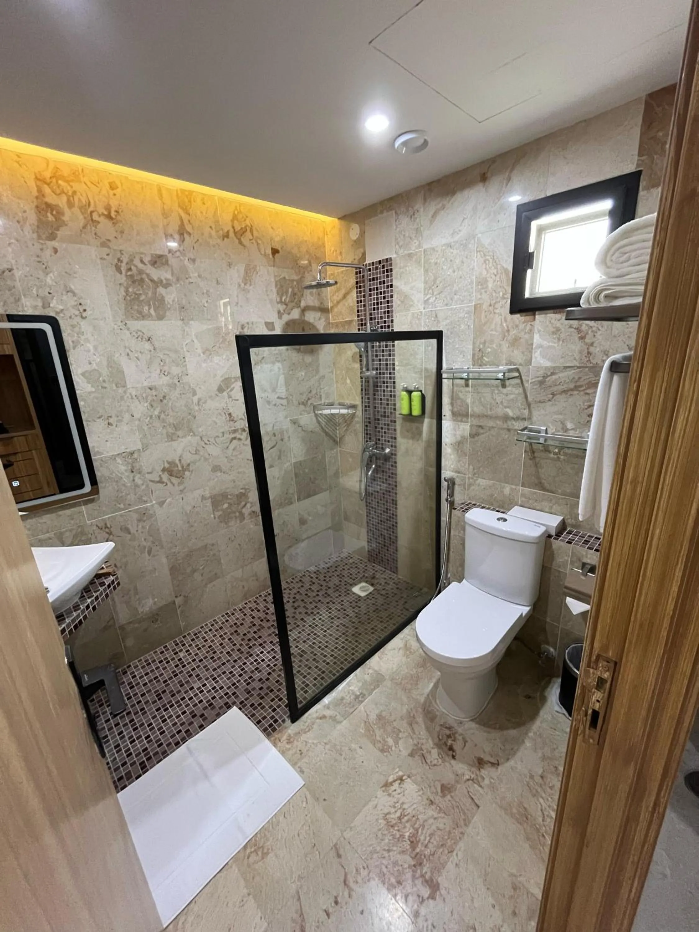 Shower in Al Sawadi Beach Resort & Spa