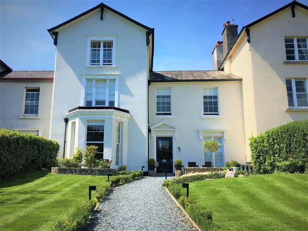 Property building in Tavistock House Hotel