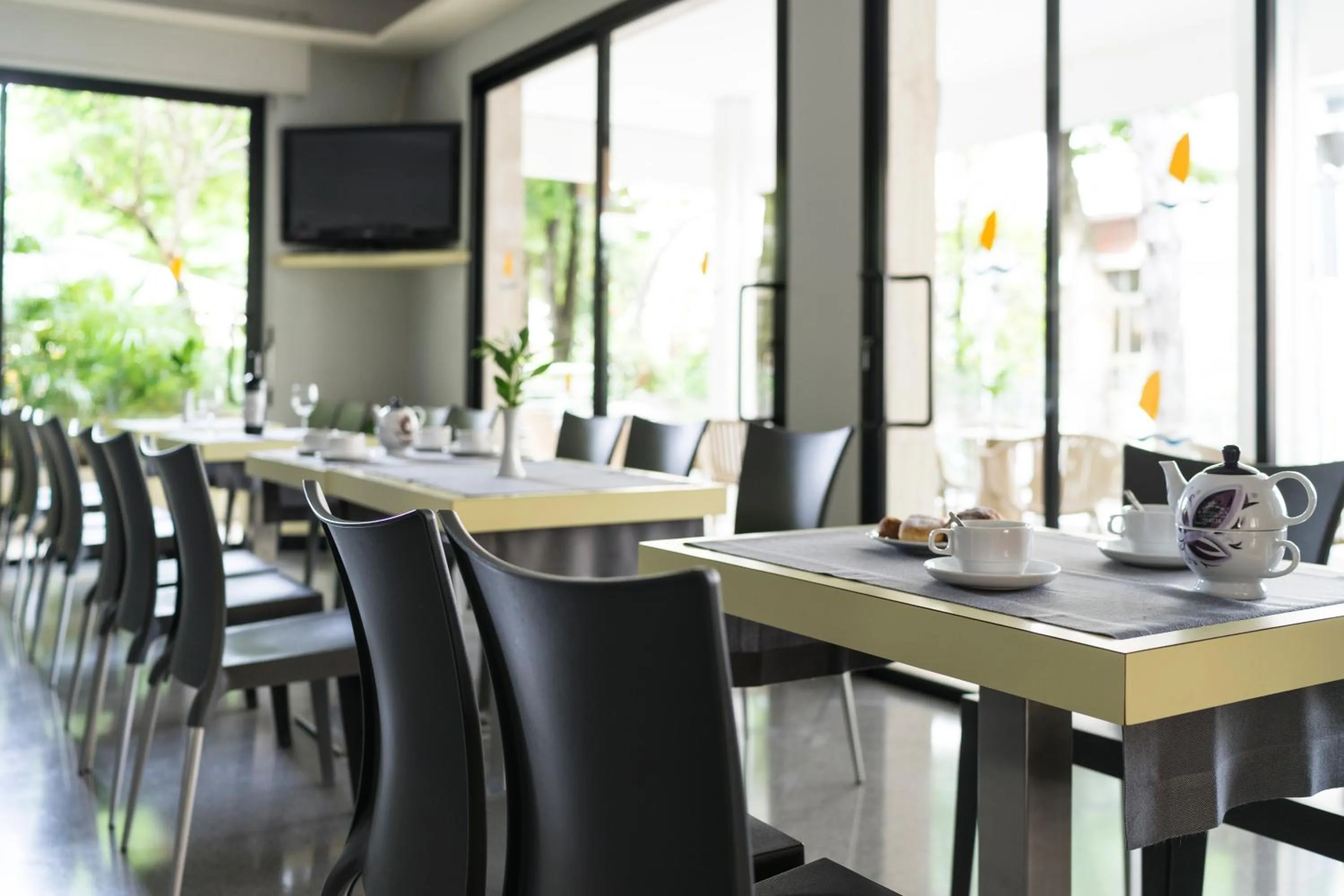 Restaurant/places to eat in Hotel Sampaoli