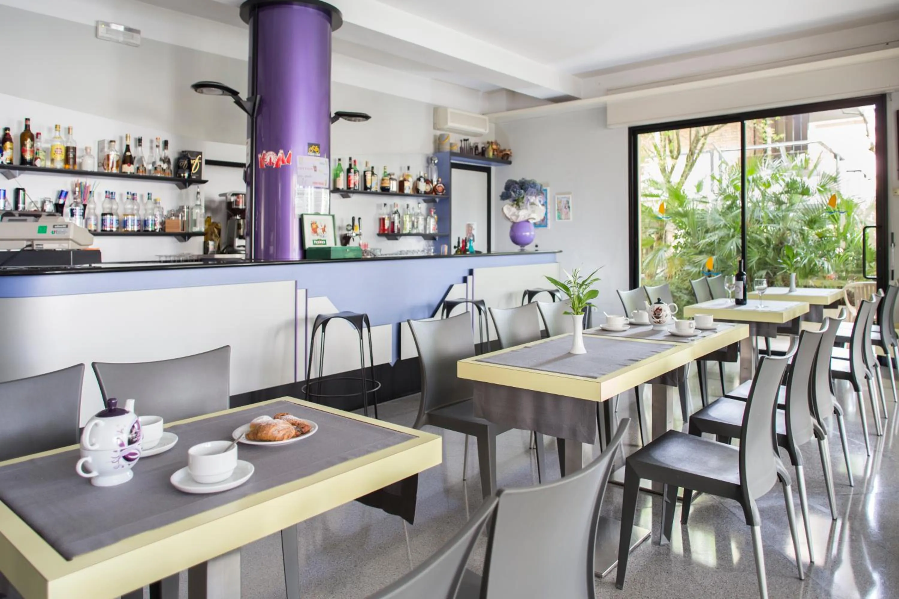 Lounge or bar in Hotel Sampaoli