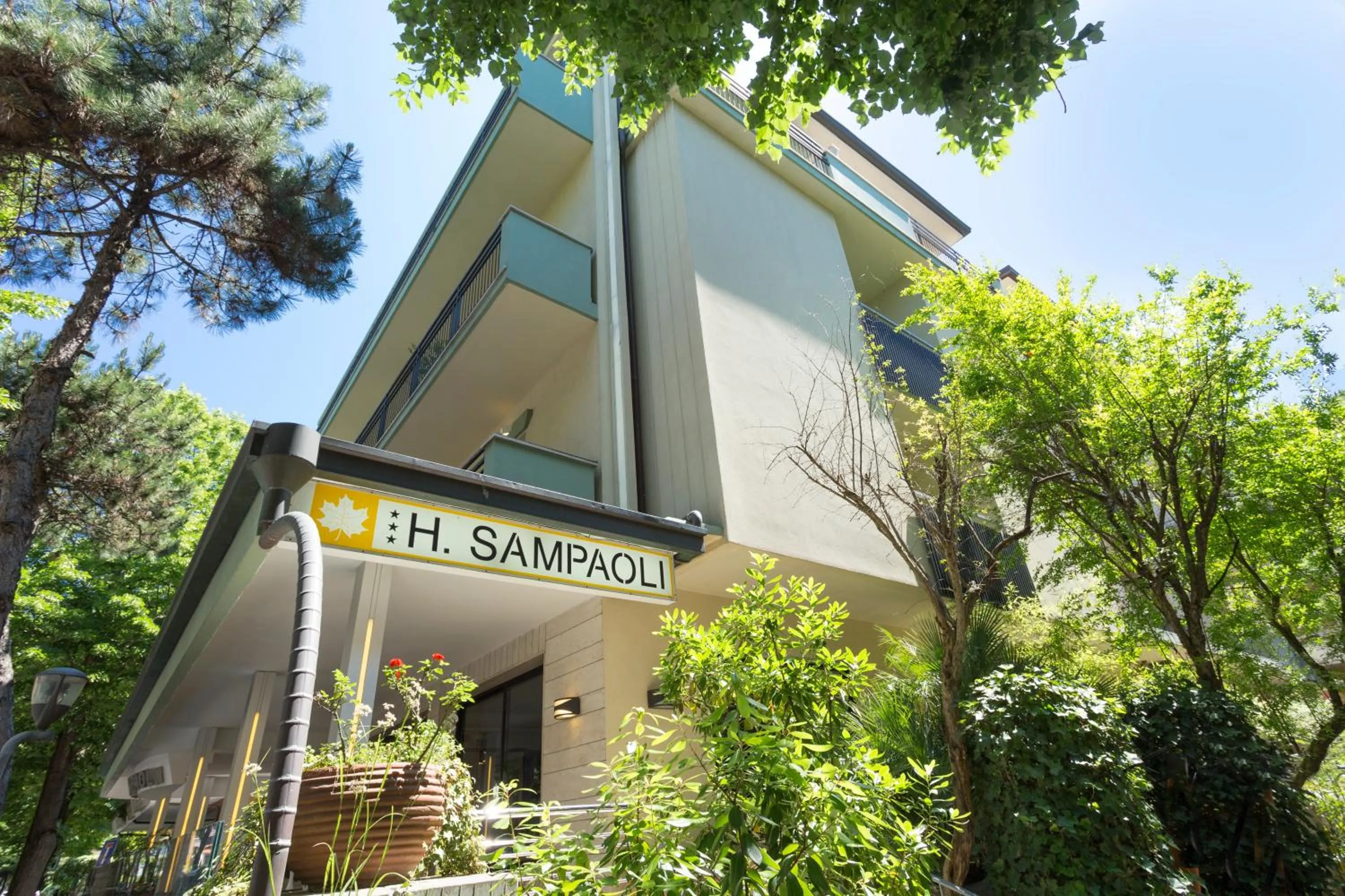 Property building in Hotel Sampaoli