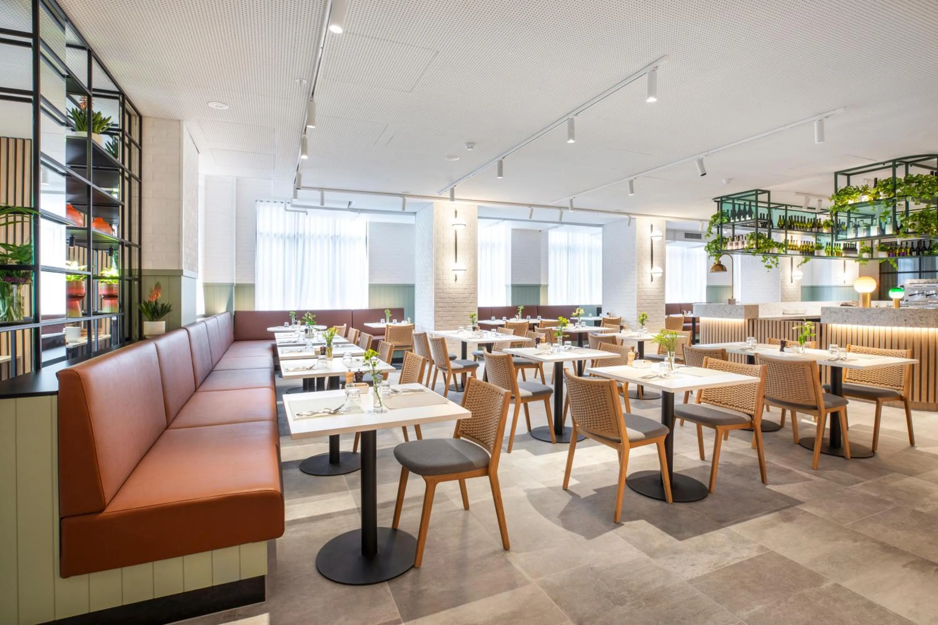 Restaurant/places to eat in Holiday Inn Melbourne Bourke Street Mall by IHG