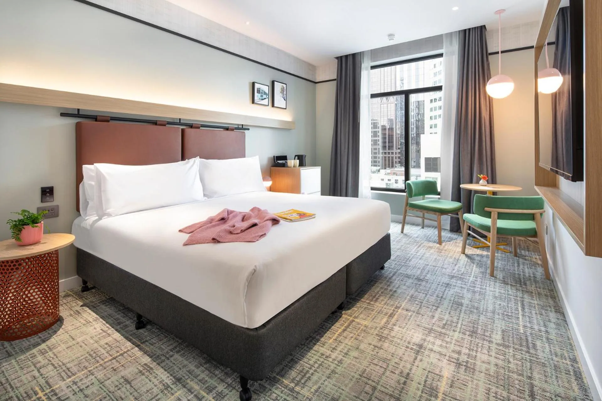 Bedroom, Bed in Holiday Inn Melbourne Bourke Street Mall by IHG