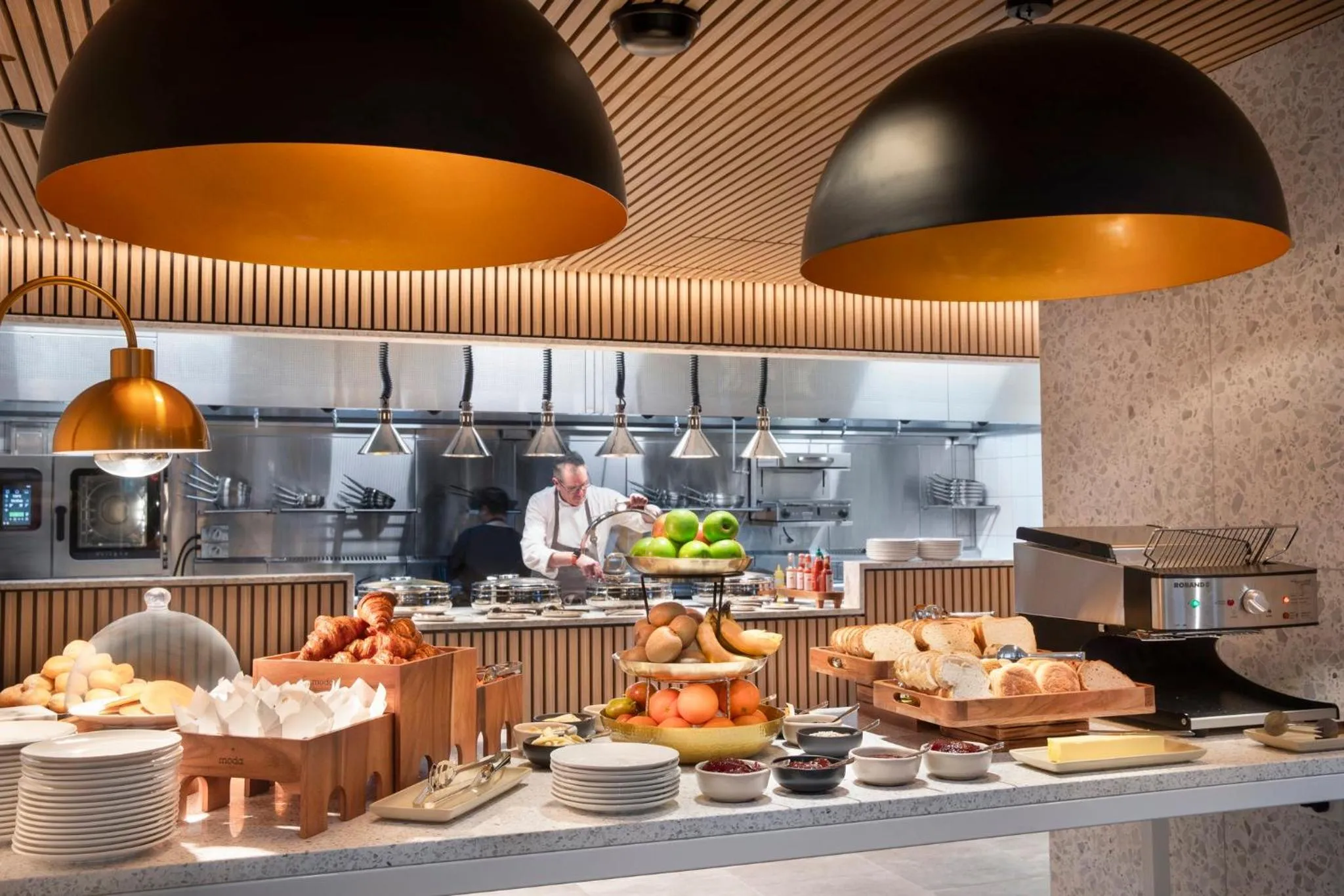 Restaurant/places to eat in Holiday Inn Melbourne Bourke Street Mall by IHG