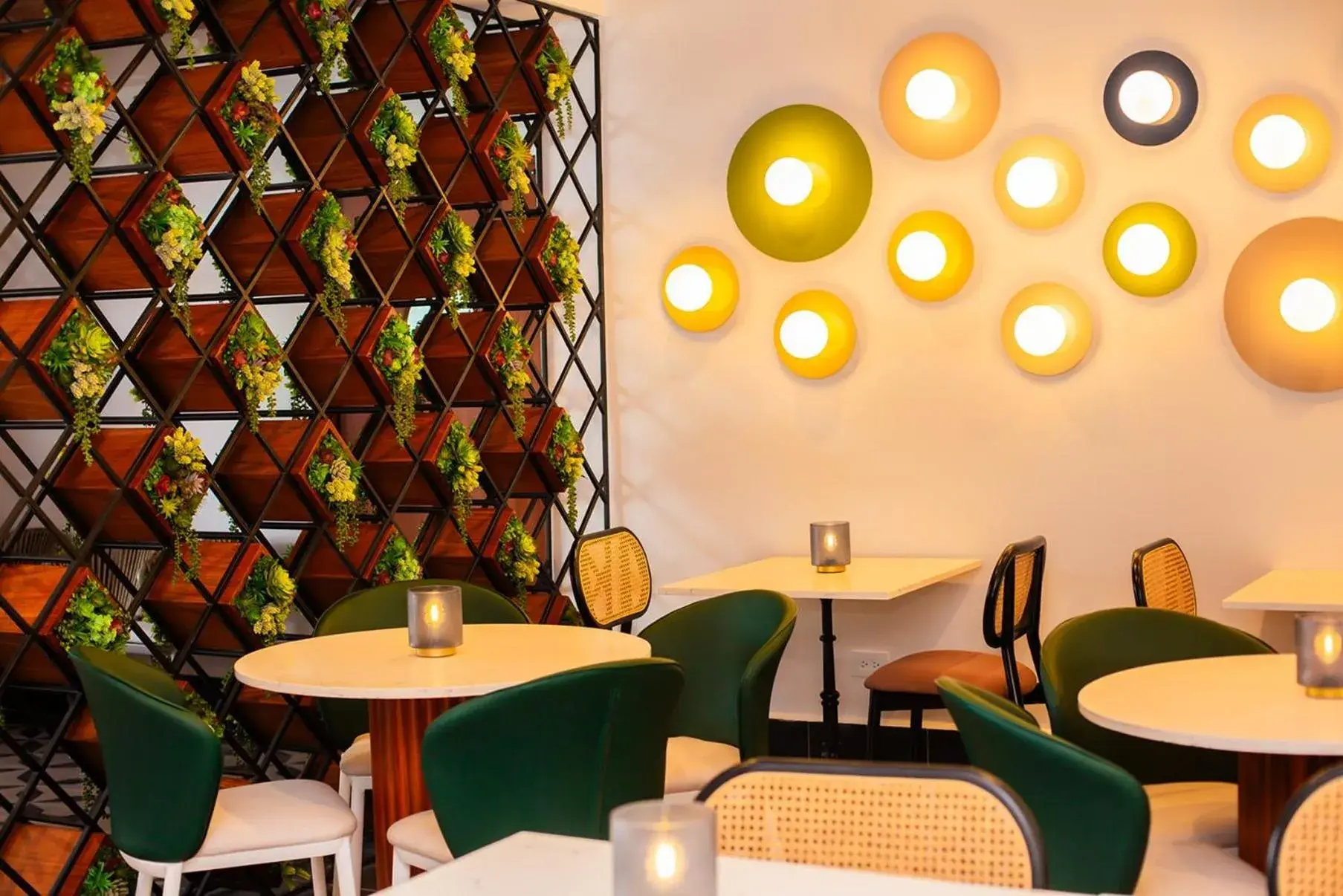 Restaurant/places to eat in voco Lake Nicaragua - Granada by IHG Restaurant/places to eat in voco Lake Nicaragua - Granada by IHG