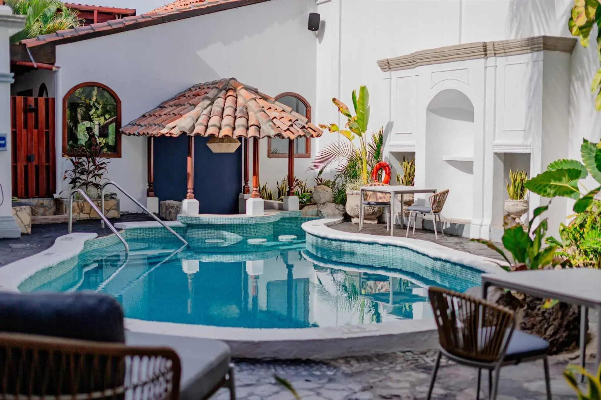 Swimming pool in voco Lake Nicaragua - Granada by IHG Swimming pool in voco Lake Nicaragua - Granada by IHG