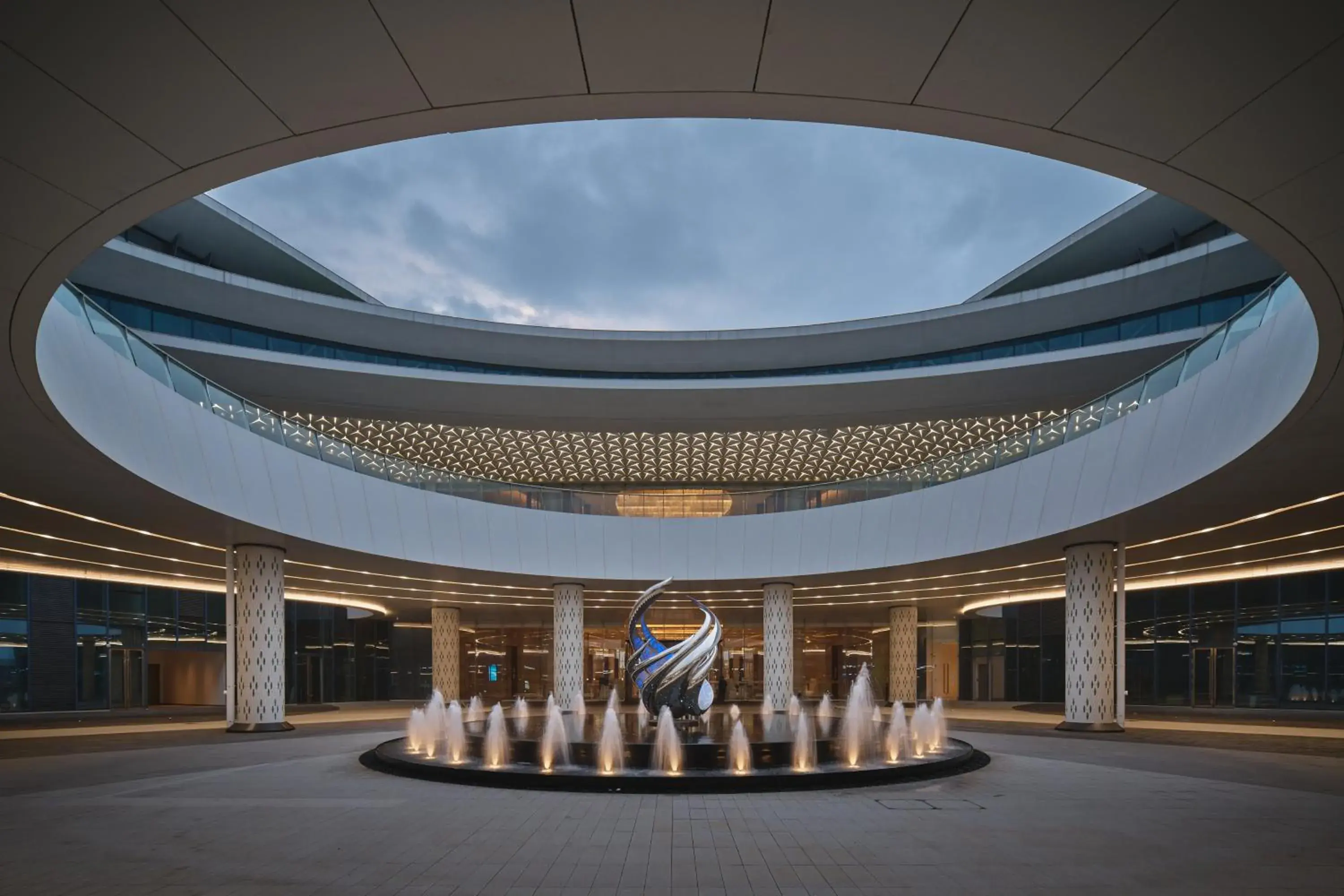 Property building in Holiday Inn Wuhan Tianhe Airport by IHG Property building in Holiday Inn Wuhan Tianhe Airport by IHG