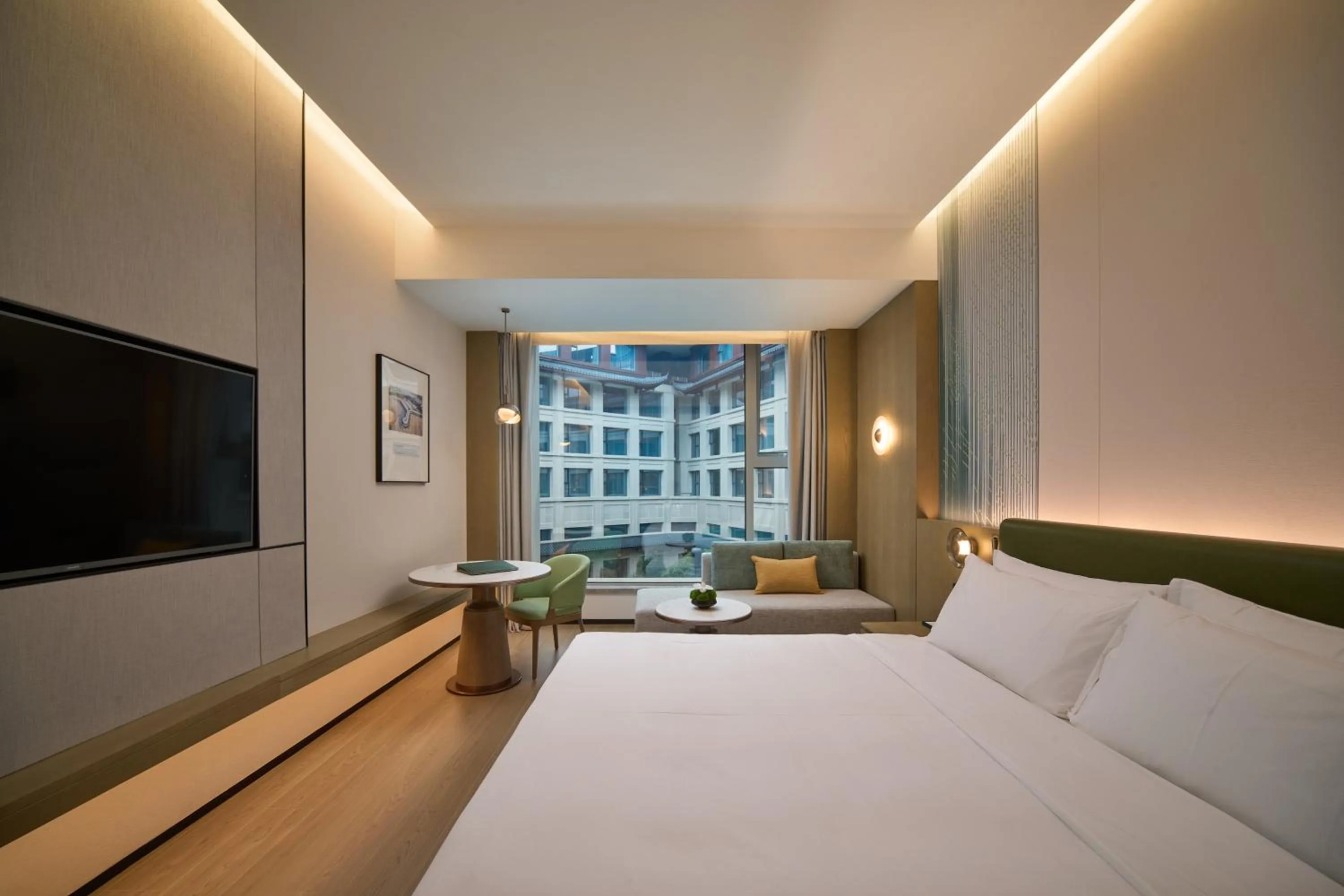 Bed in Holiday Inn Wuhan Tianhe Airport by IHG