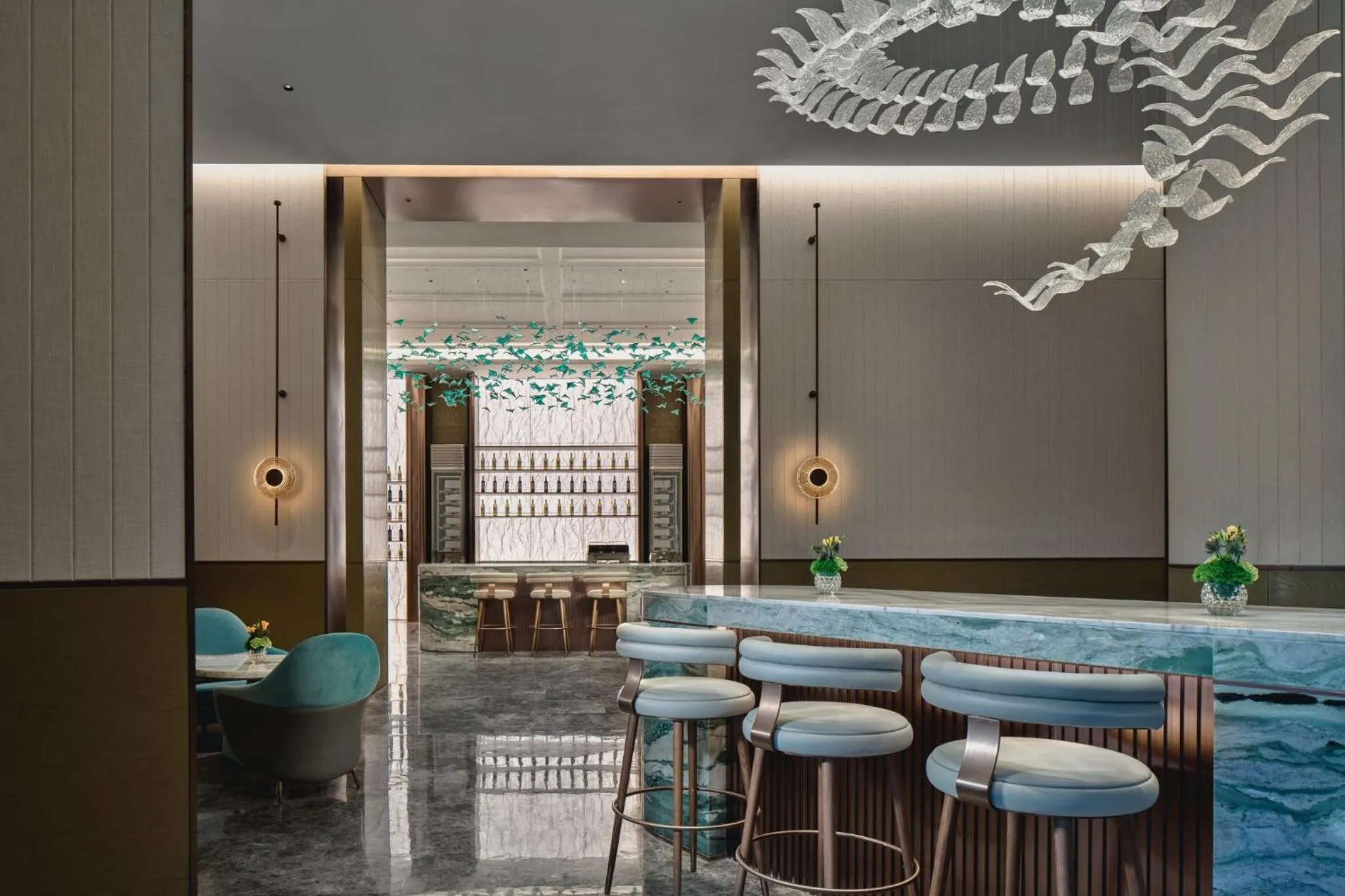 Lounge or bar in Holiday Inn Wuhan Tianhe Airport by IHG