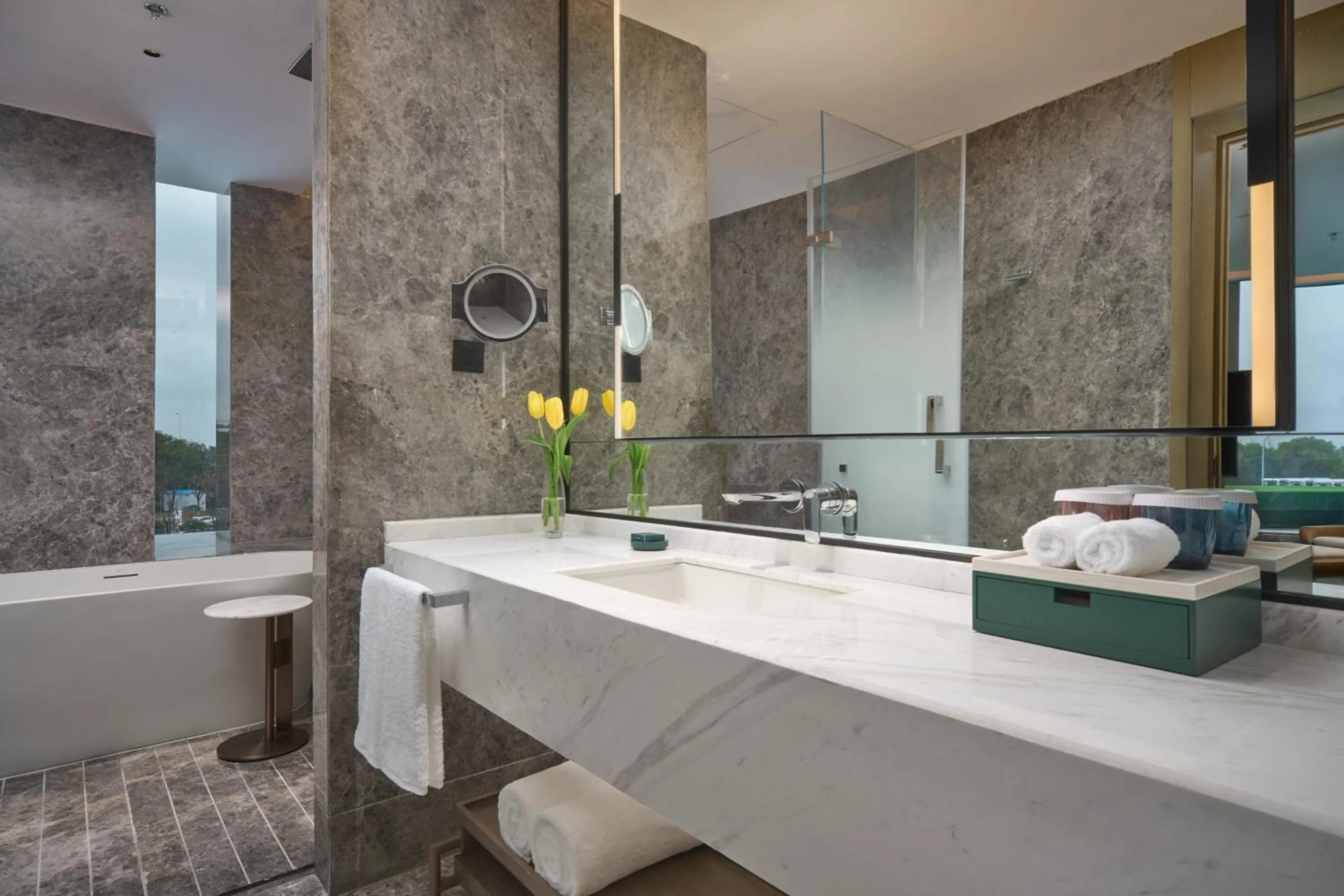 Photo of the whole room in Holiday Inn Wuhan Tianhe Airport by IHG