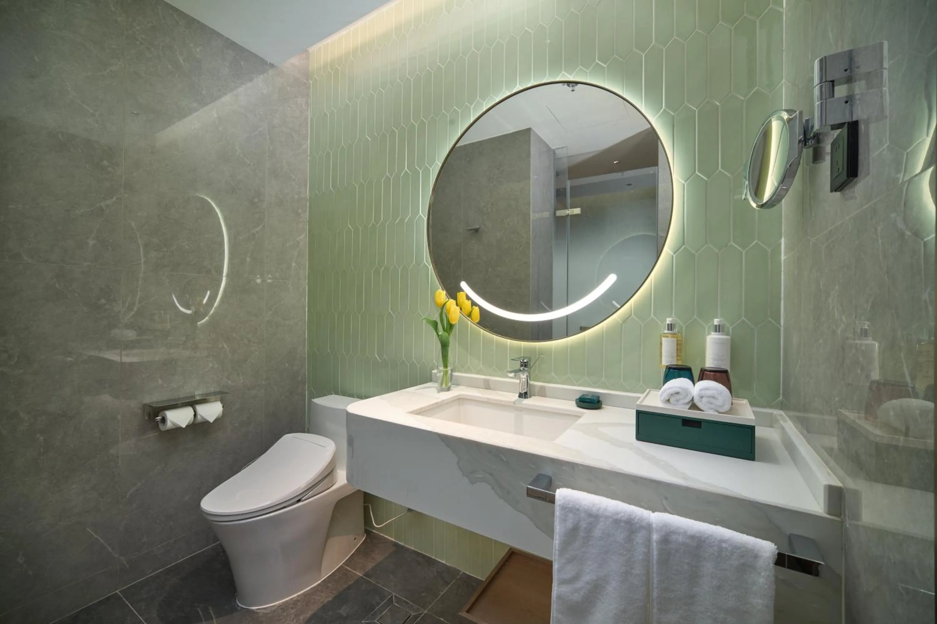 Photo of the whole room in Holiday Inn Wuhan Tianhe Airport by IHG