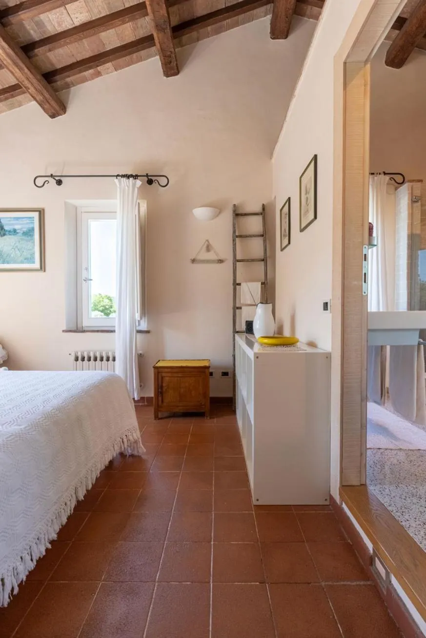 Photo of the whole room, Bed in La Vittoria 10 – La Soglia della Val d’Orcia