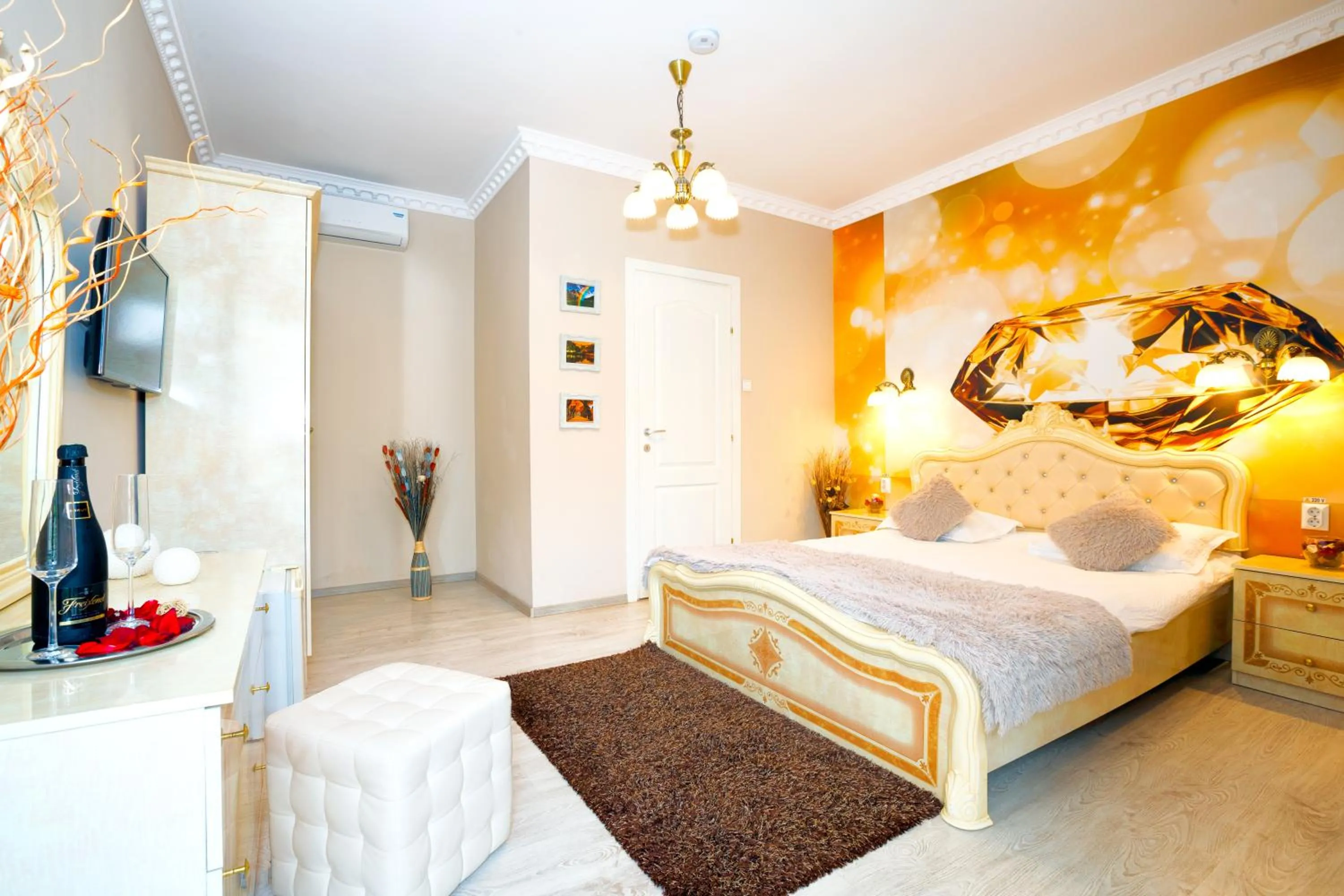Bed in Pensiunea Avy