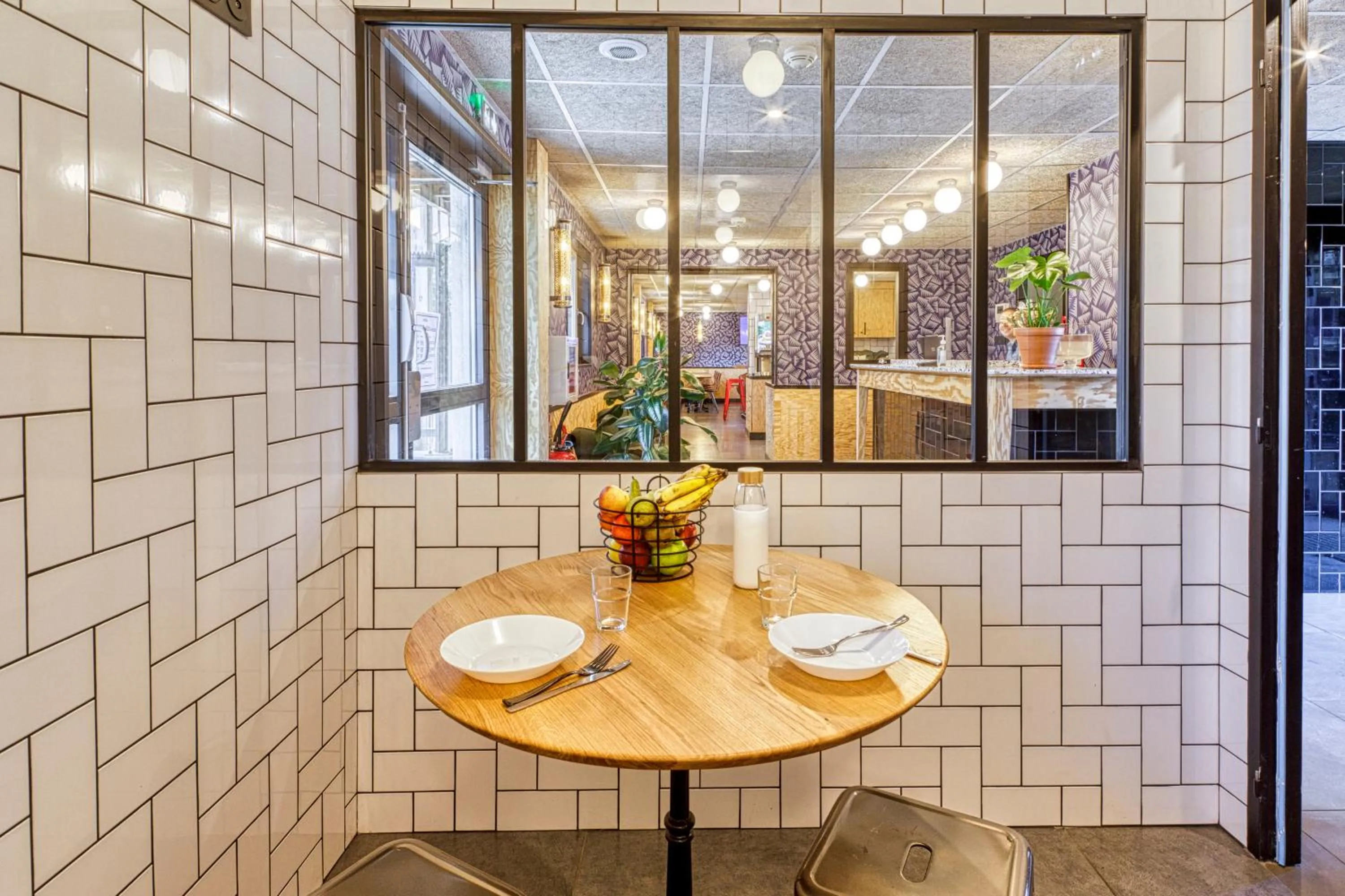 Dining area in Eklo Hotels Le Havre