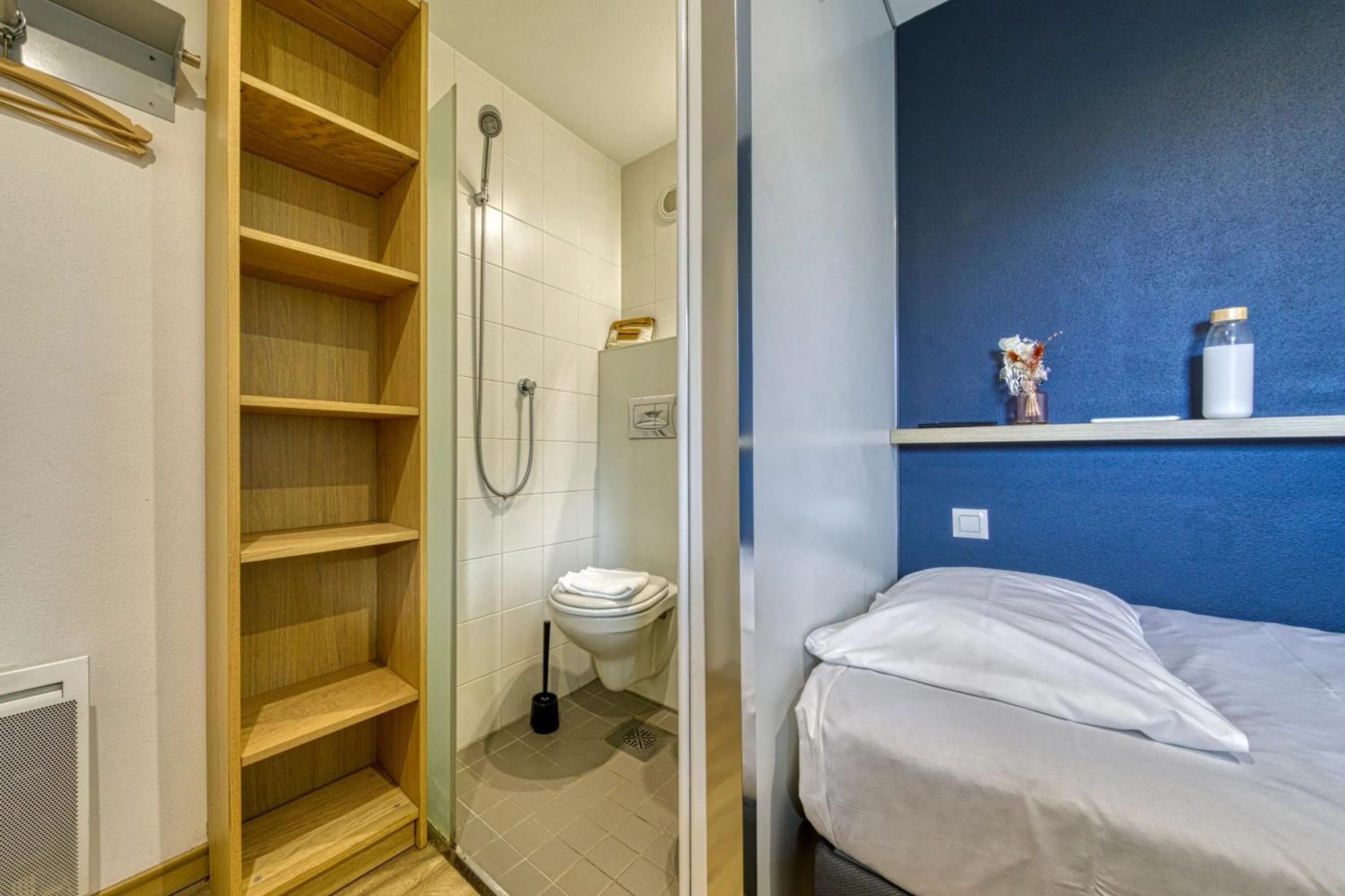 Bed in Eklo Hotels Le Havre