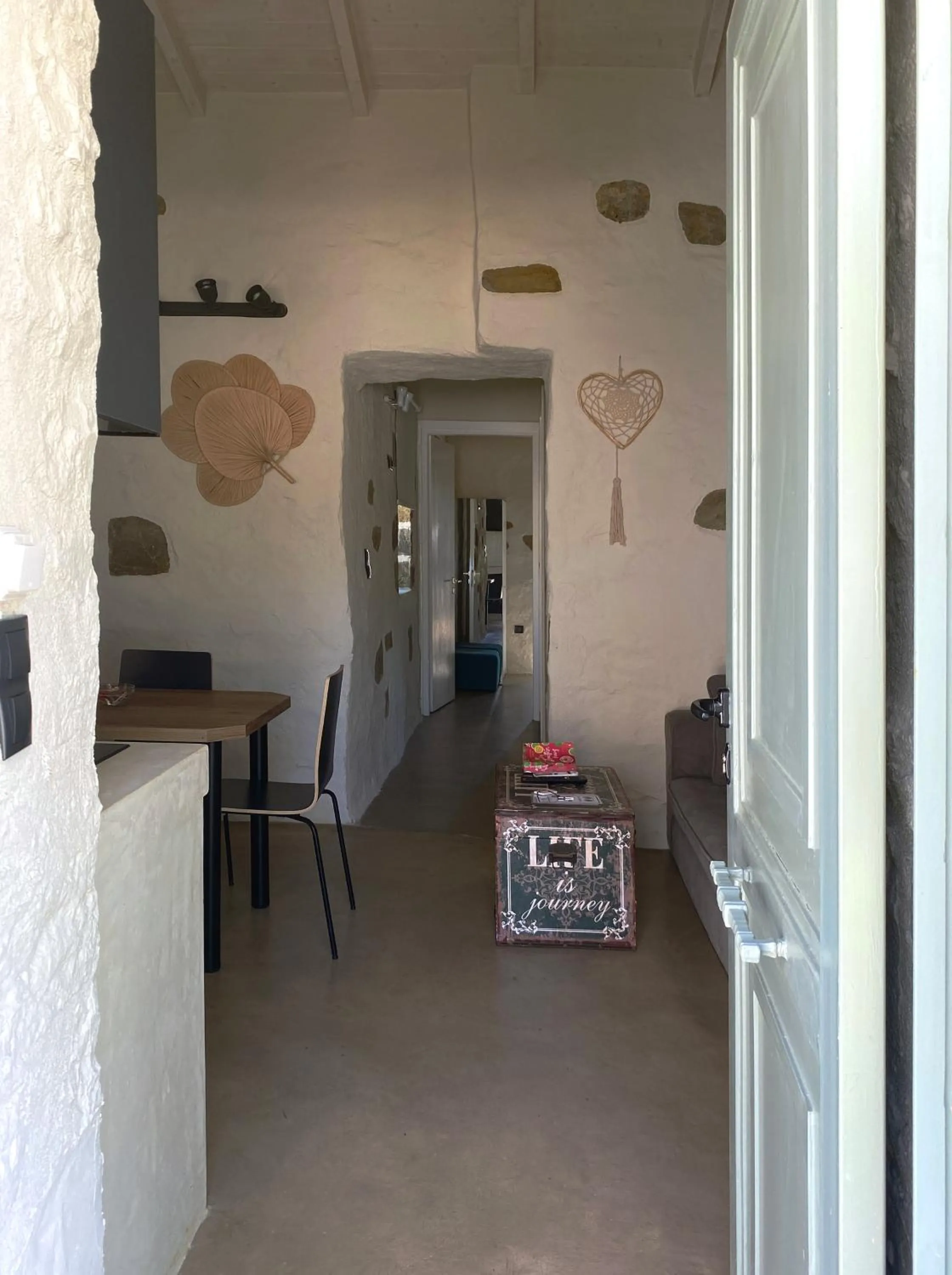 Facade/entrance in Afentiko Pigadi