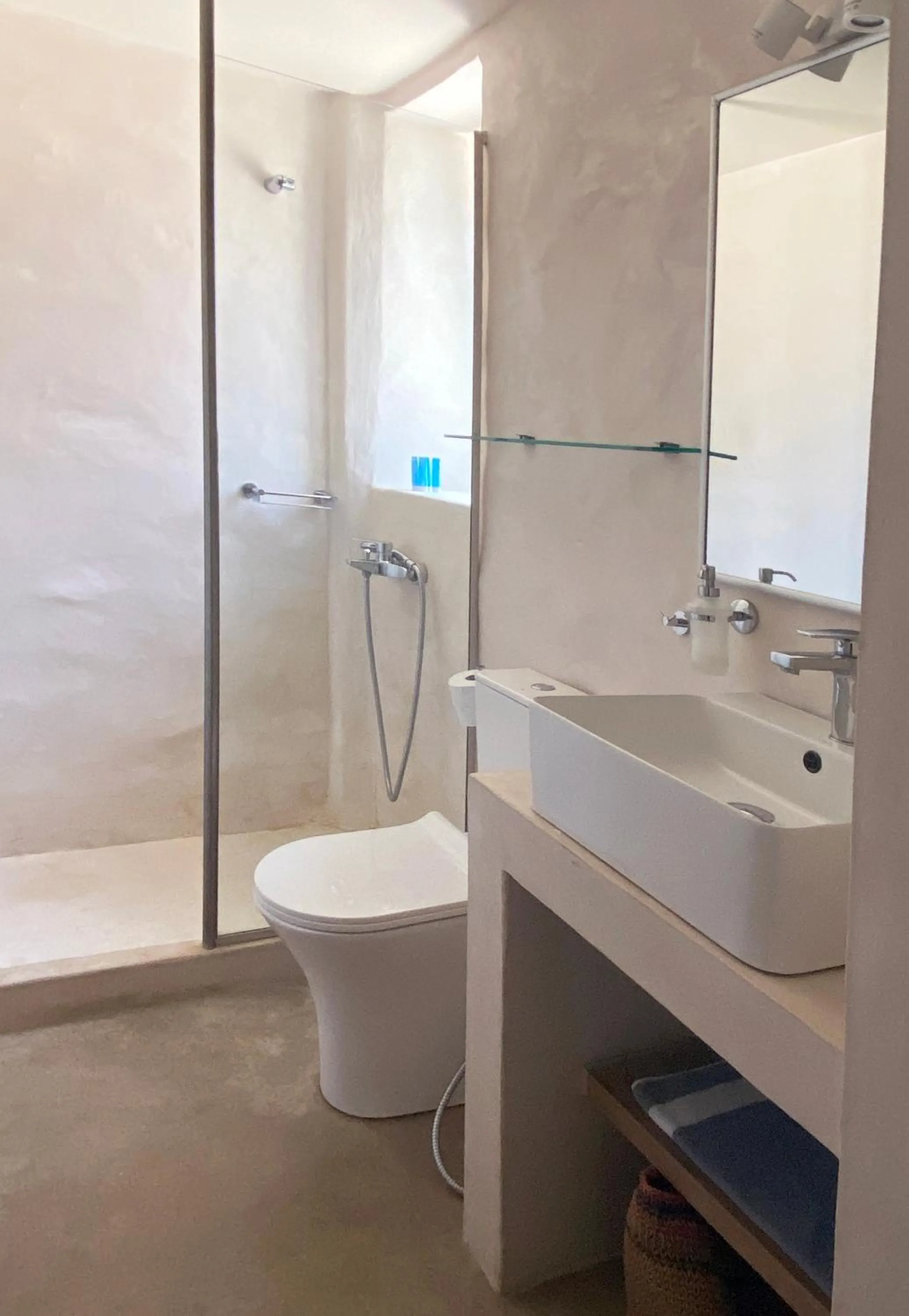 Bathroom in Afentiko Pigadi