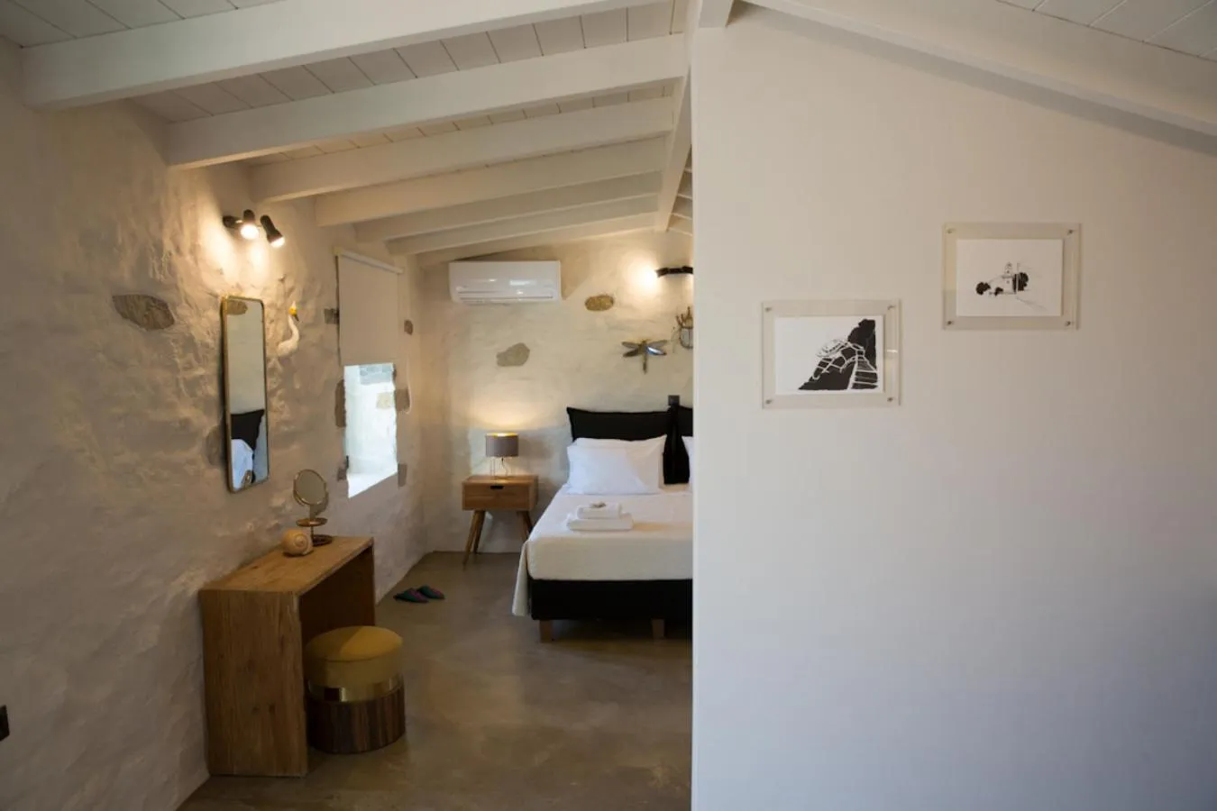 Photo of the whole room, Bed in Afentiko Pigadi