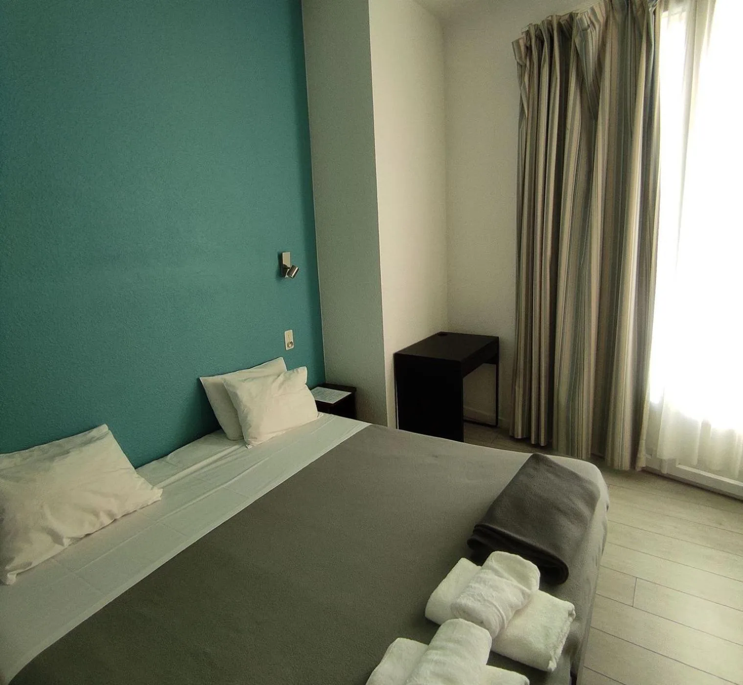 Bed in Hôtel De La Gare Nantes Station Hotel Nantes