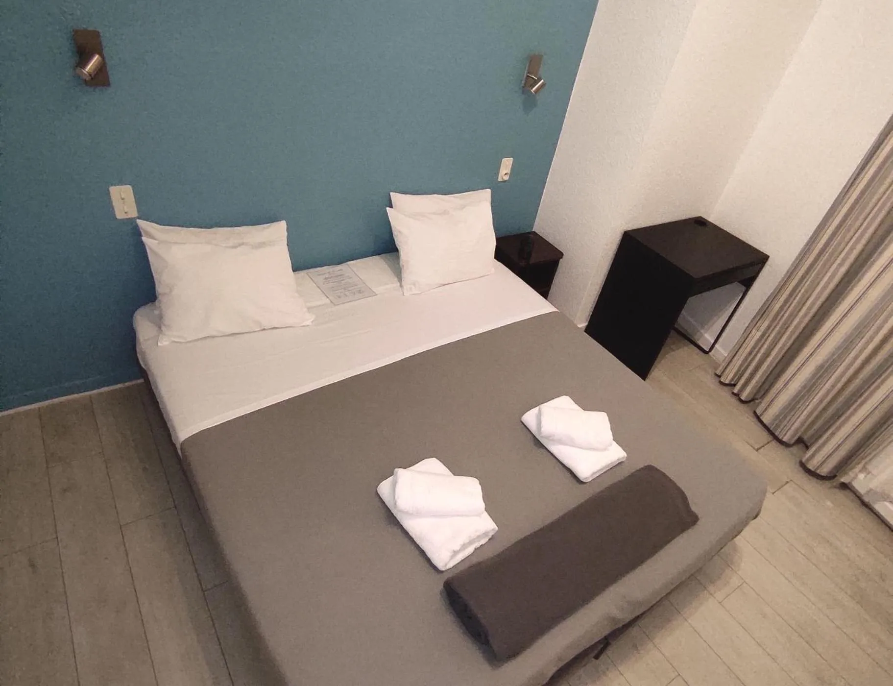 Bed in Hôtel De La Gare Nantes Station Hotel Nantes