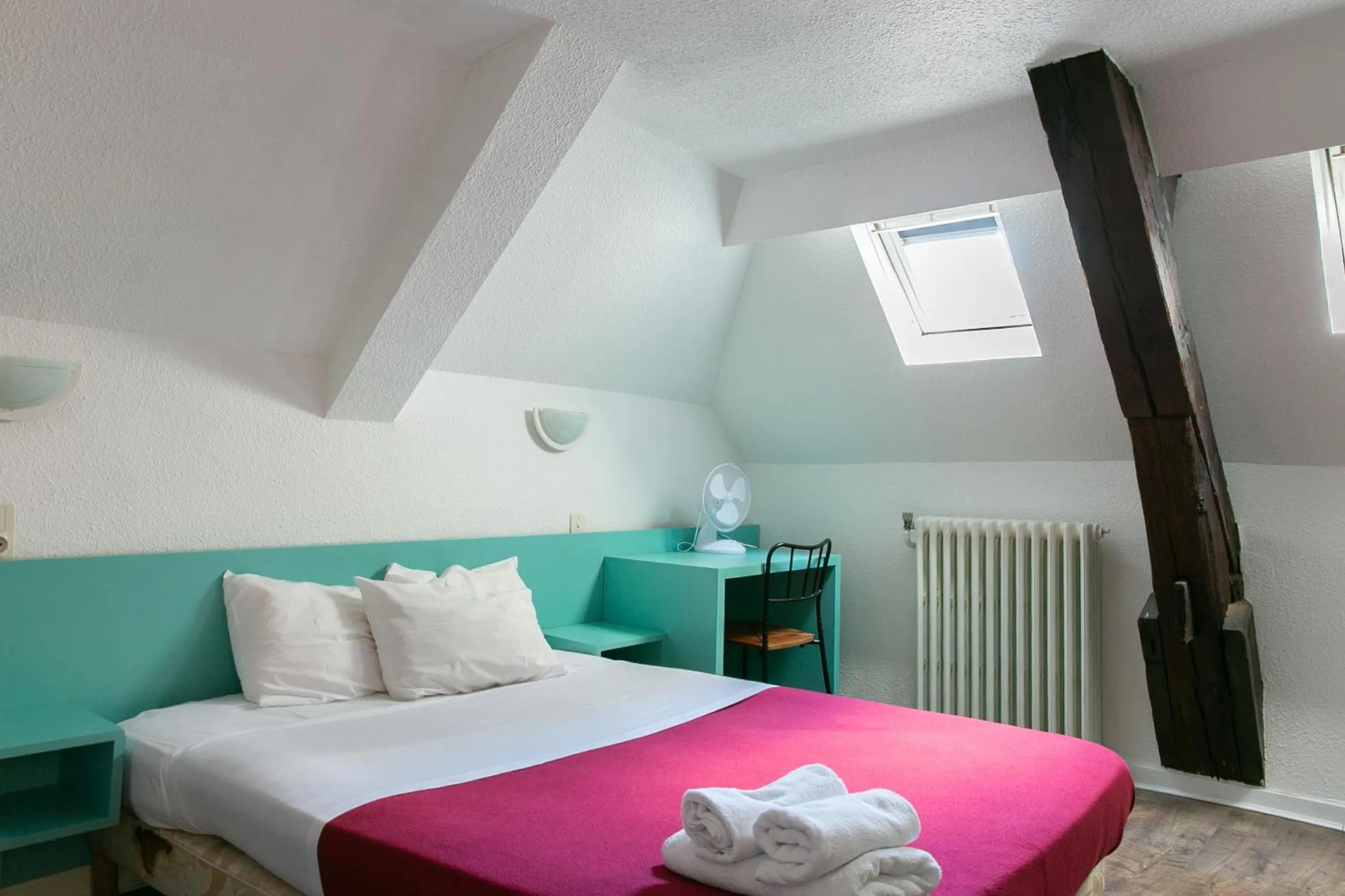 Bed in Hôtel De La Gare Nantes Station Hotel Nantes