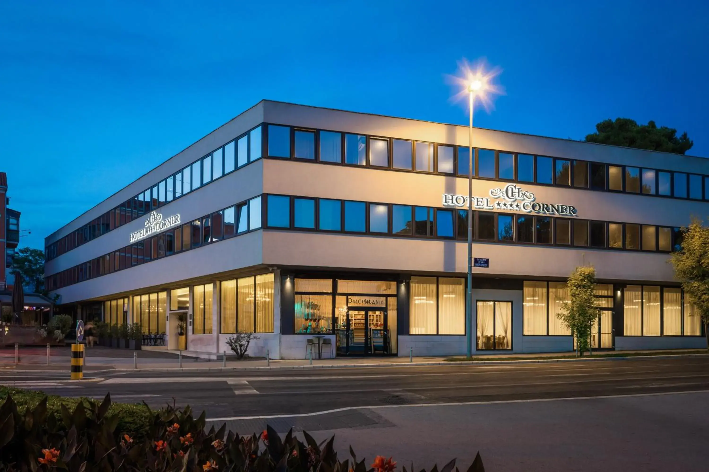 Property building in Hotel Corner Property building in Hotel Corner