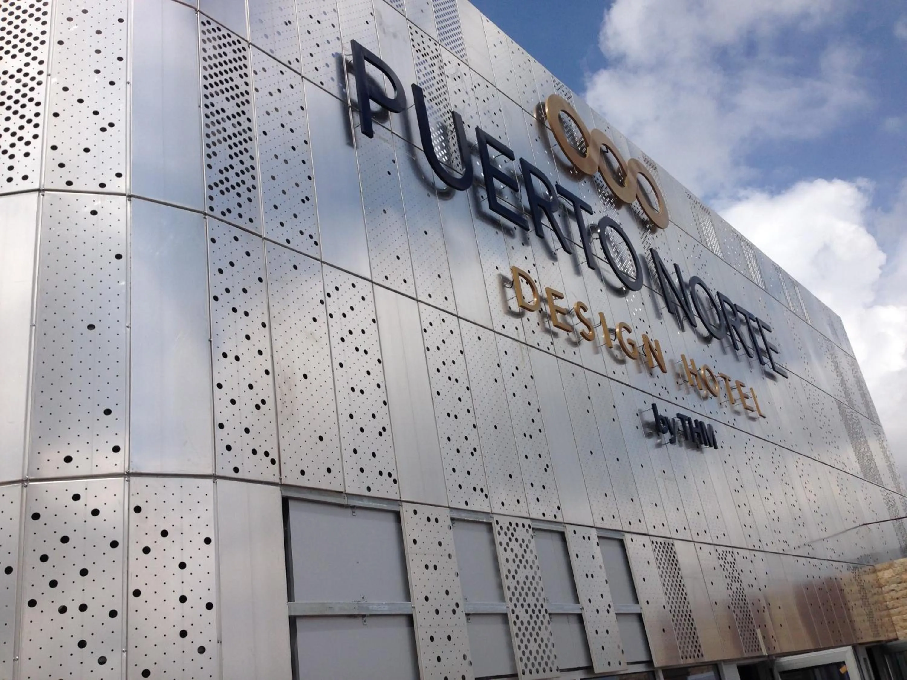 Facade/entrance in Puerto Norte Design Hotel