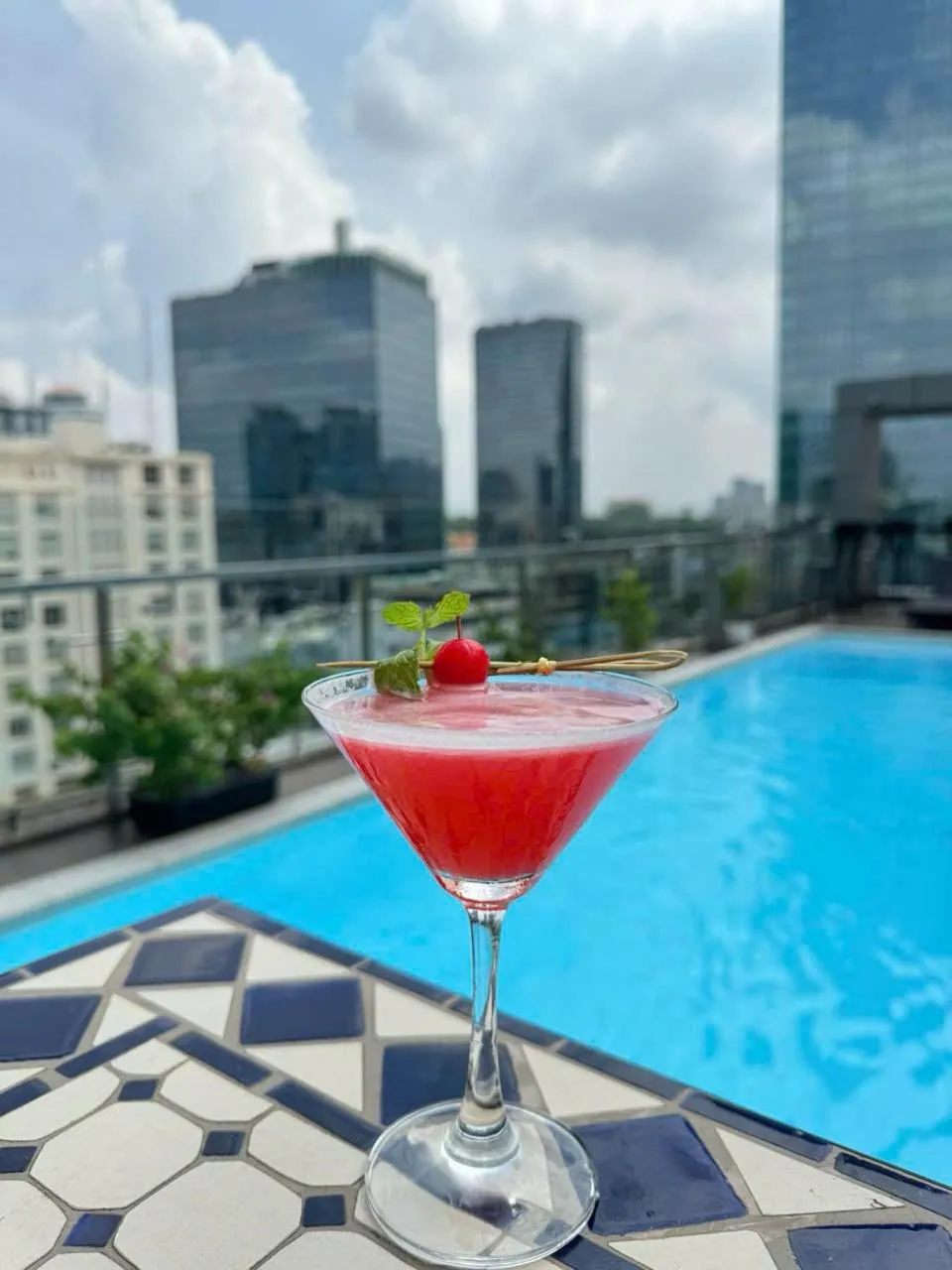 Lounge or bar in RAMADA ENCORE - Upgrading for your comfort