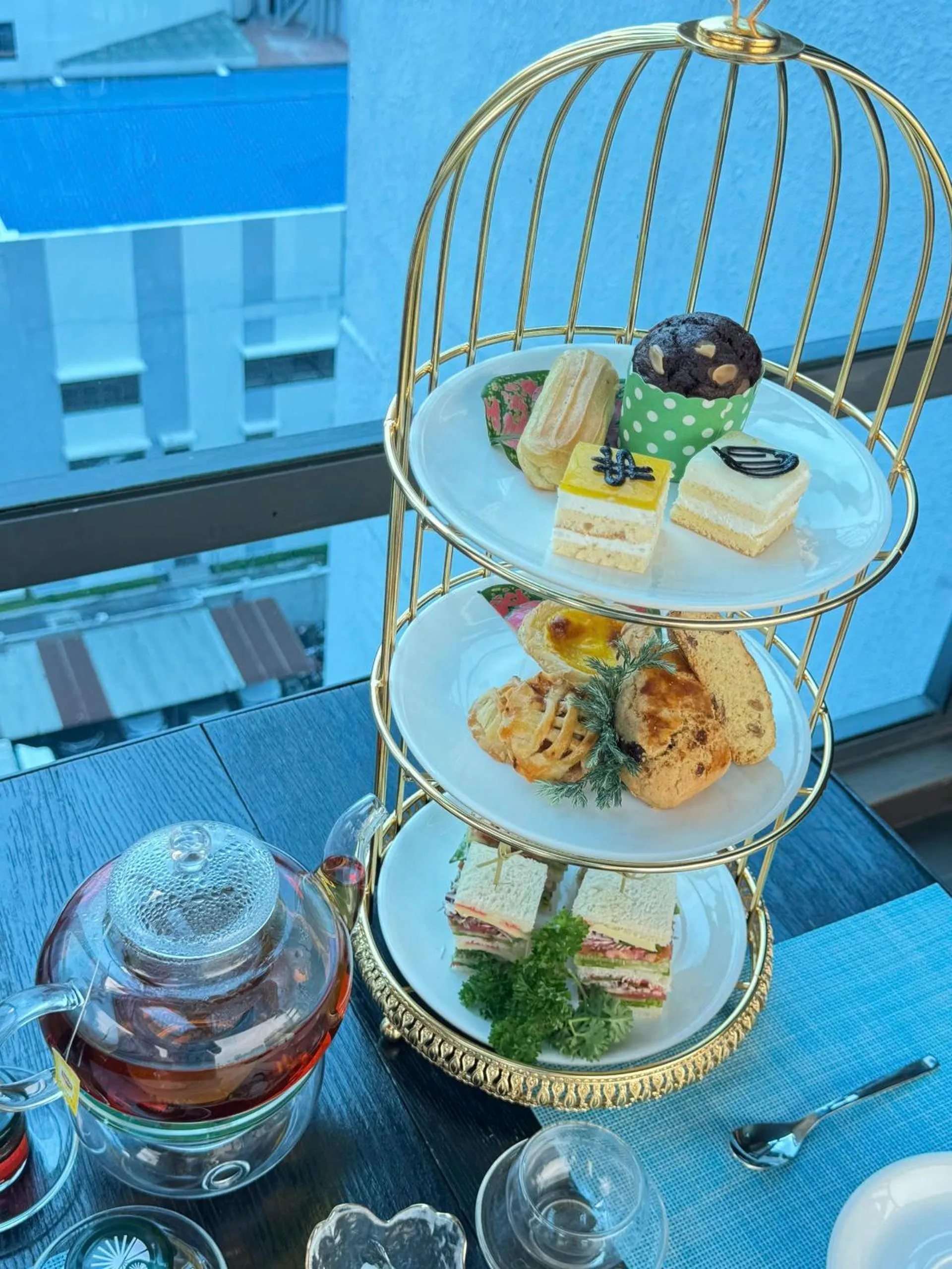 Lounge or bar in RAMADA ENCORE - Upgrading for your comfort