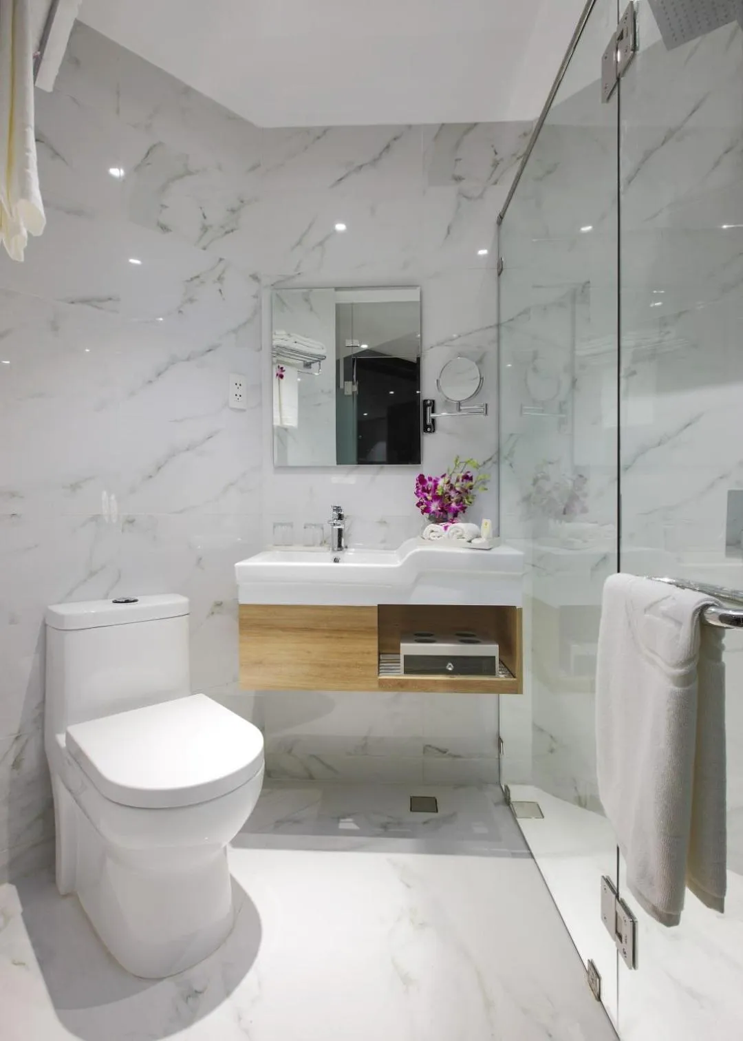 Shower in RAMADA ENCORE - Upgrading for your comfort