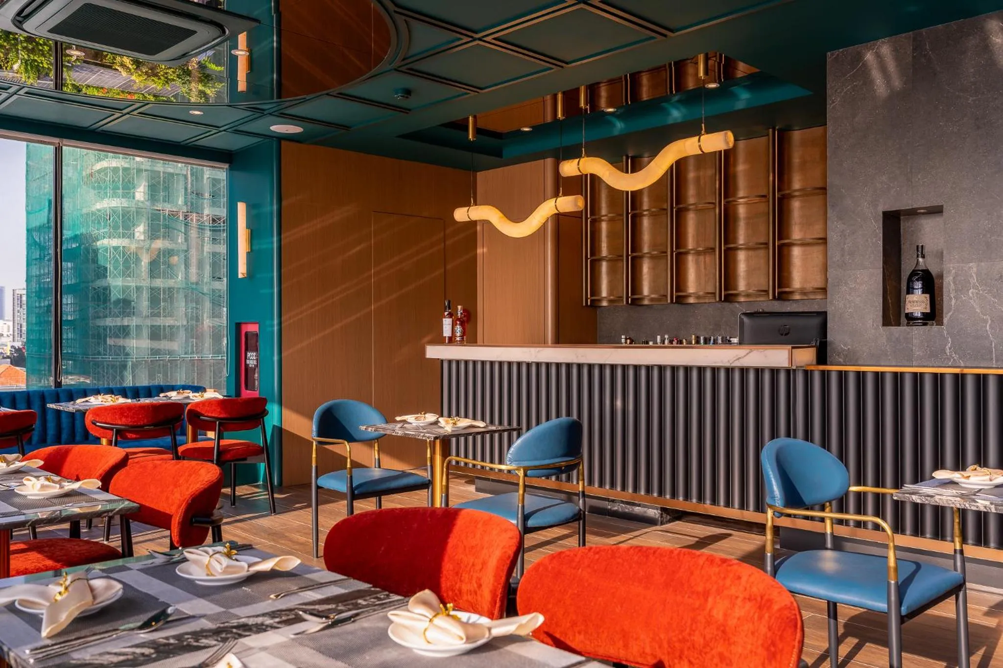 Restaurant/places to eat in Adora Mira Riverside