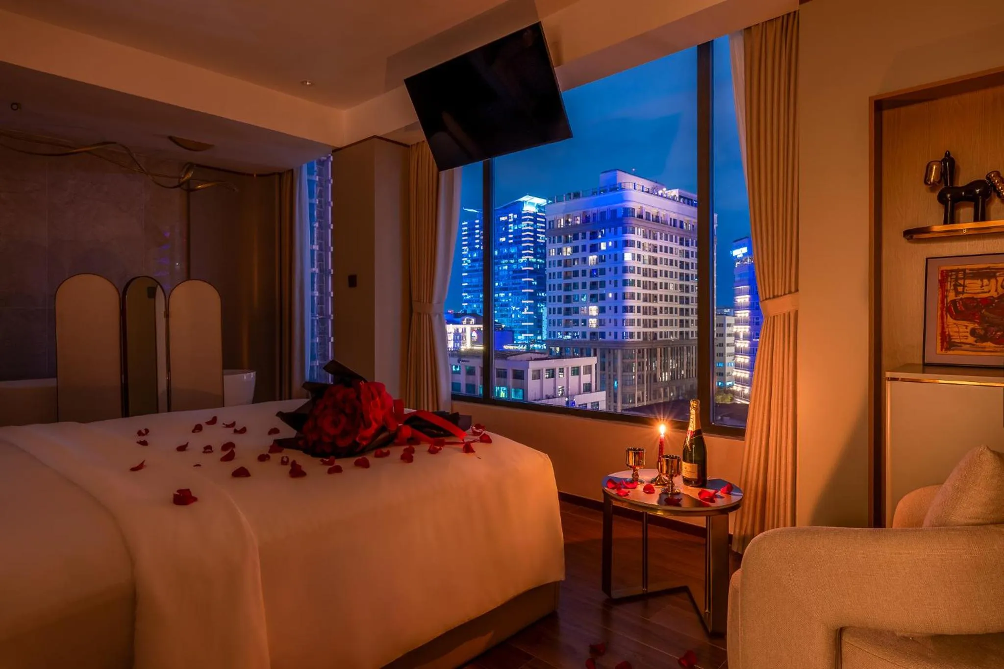 Bedroom, Bed in Adora Mira Riverside