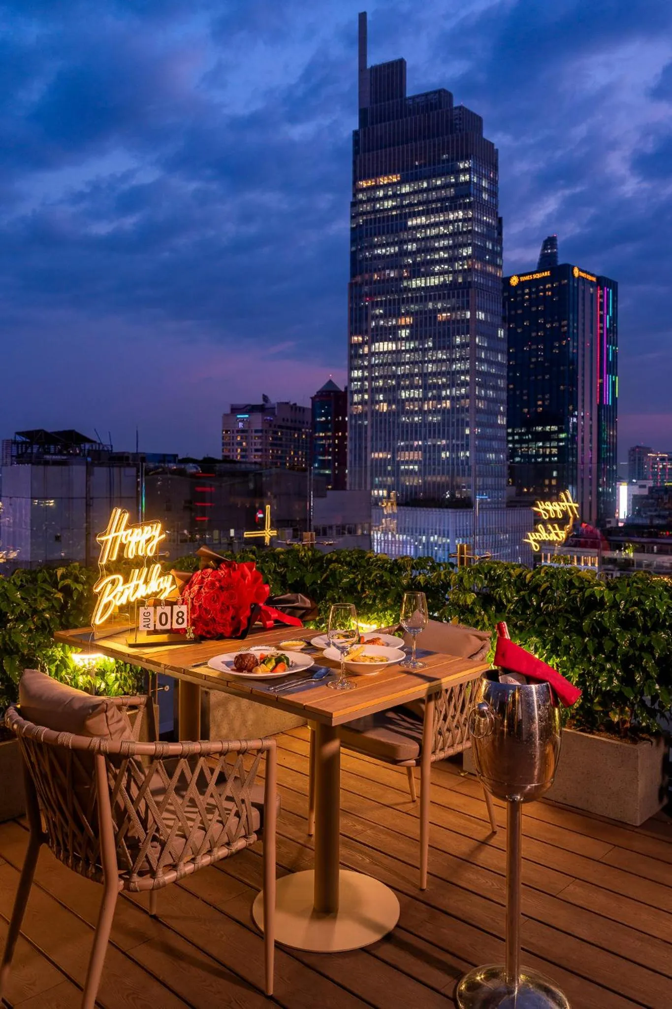 Restaurant/places to eat in Adora Mira Riverside