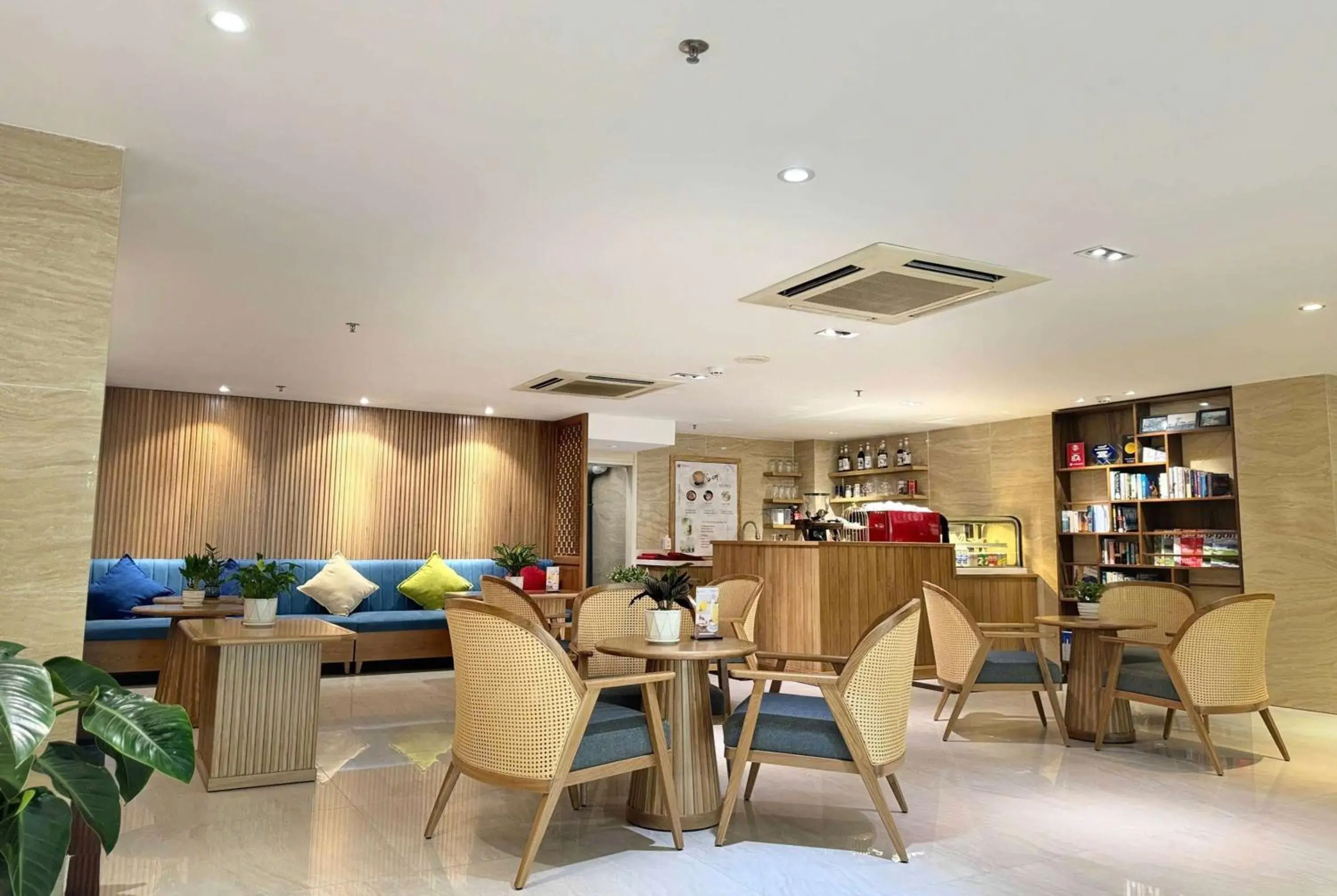 Lobby or reception in RAMADA ENCORE - Upgrading for your comfort Lobby or reception in RAMADA ENCORE - Upgrading for your comfort