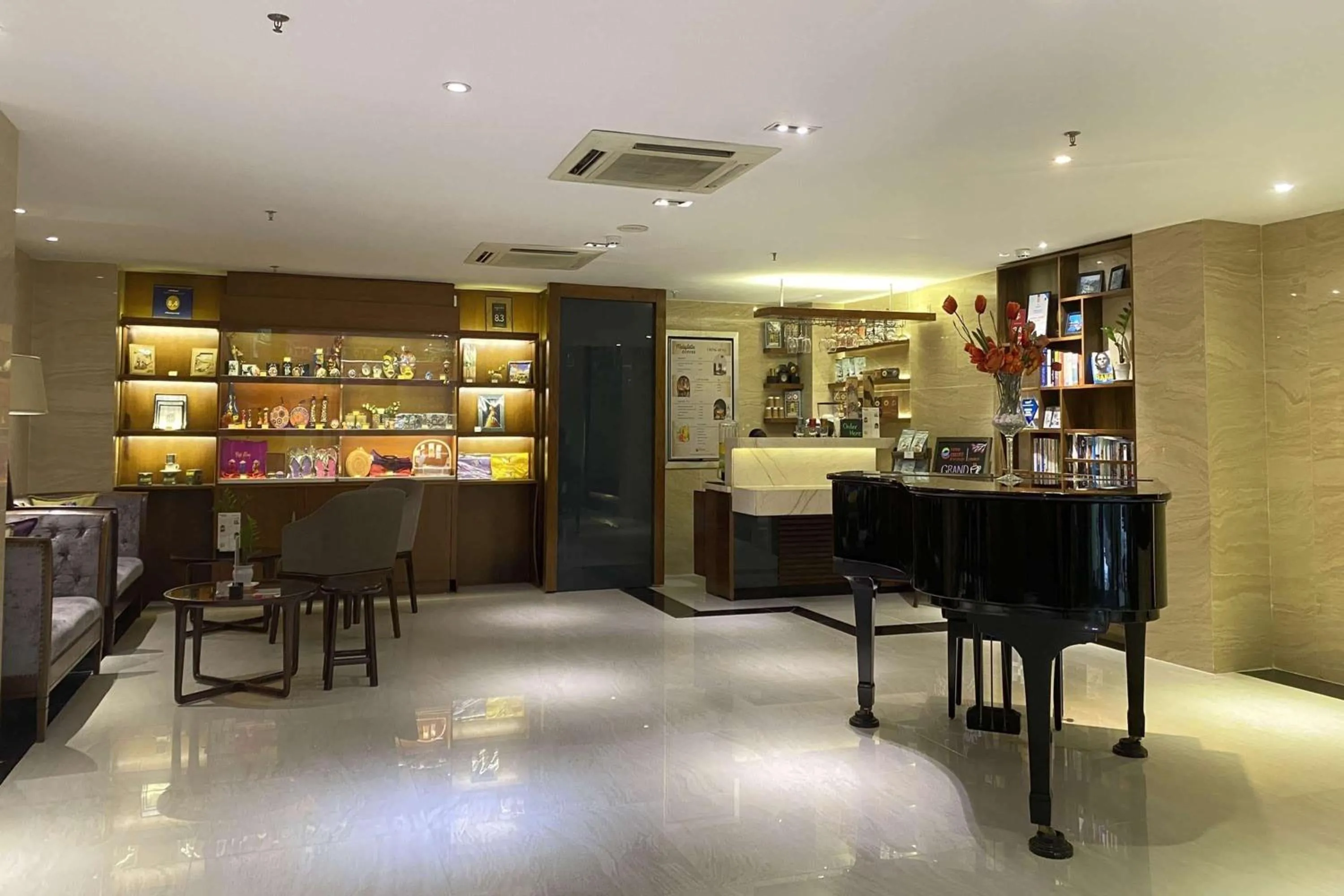 Lobby or reception in RAMADA ENCORE - Upgrading for your comfort