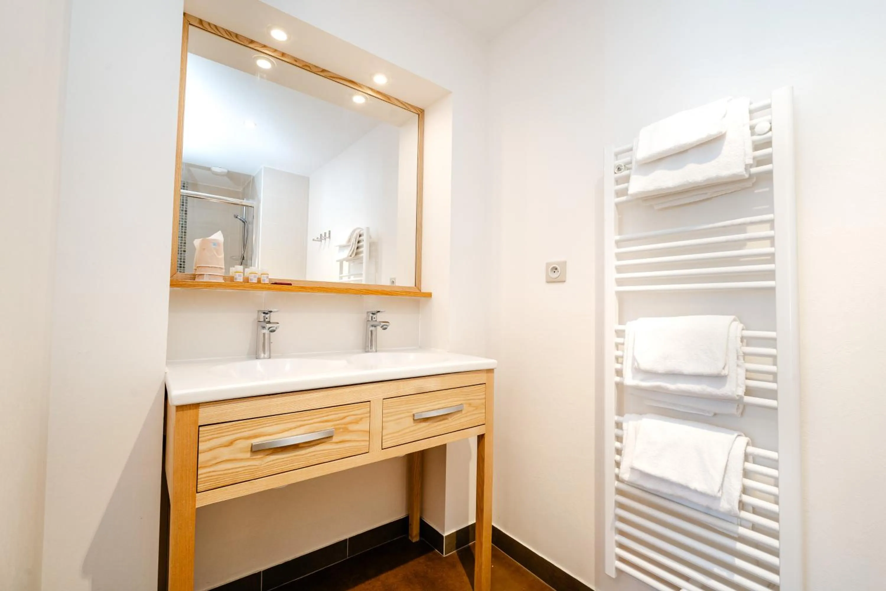 Bathroom in Village Vacances 3* Ternélia Les Résidences d'Armor