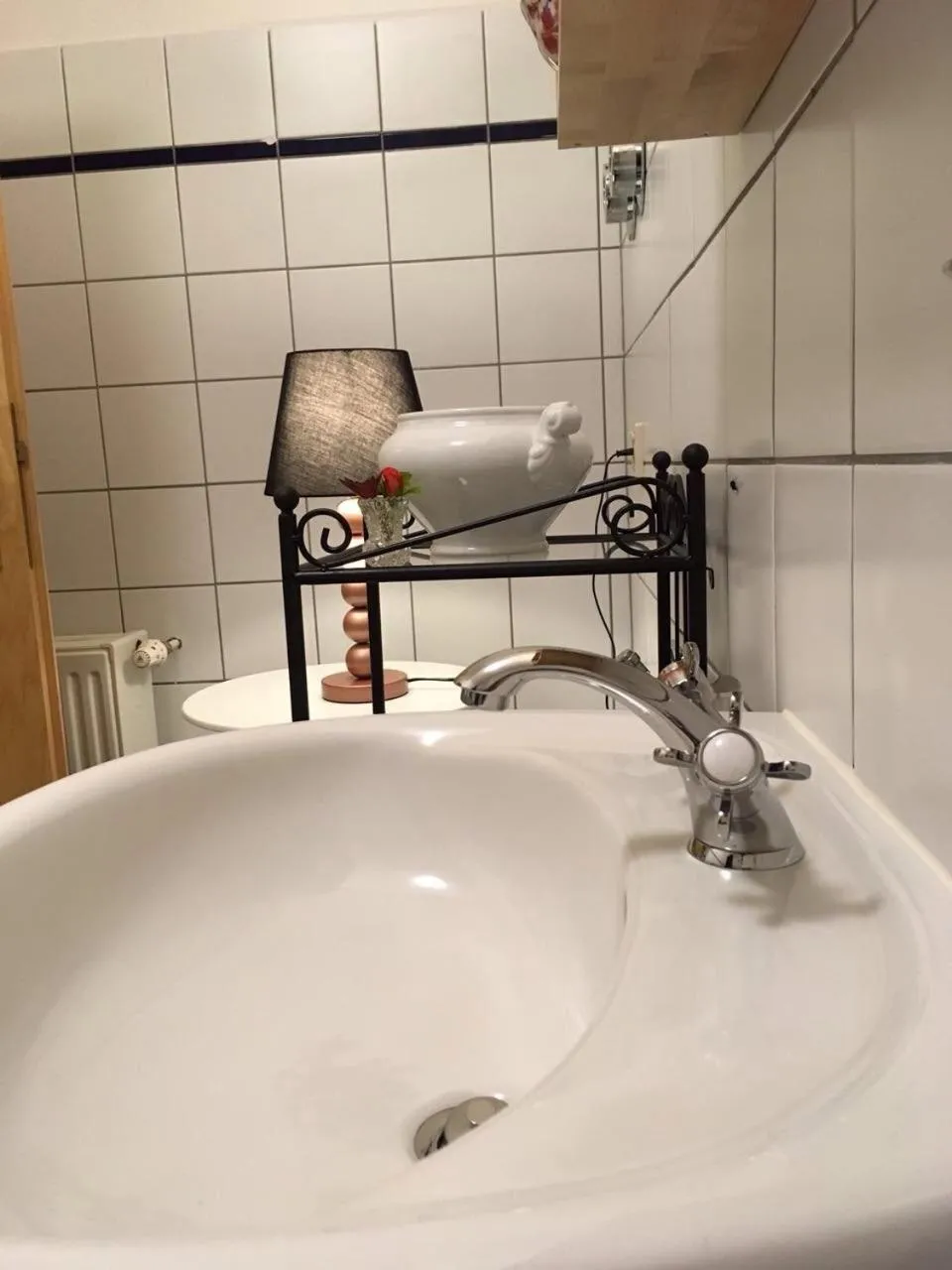 Bathroom in SchlossparkFerienwohnungen Rheinsberg mit Garten