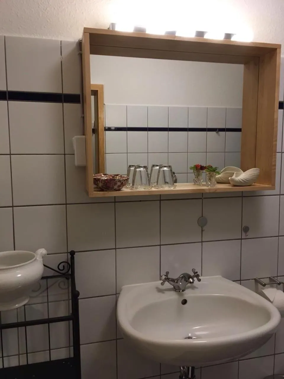 Bathroom in SchlossparkFerienwohnungen Rheinsberg mit Garten