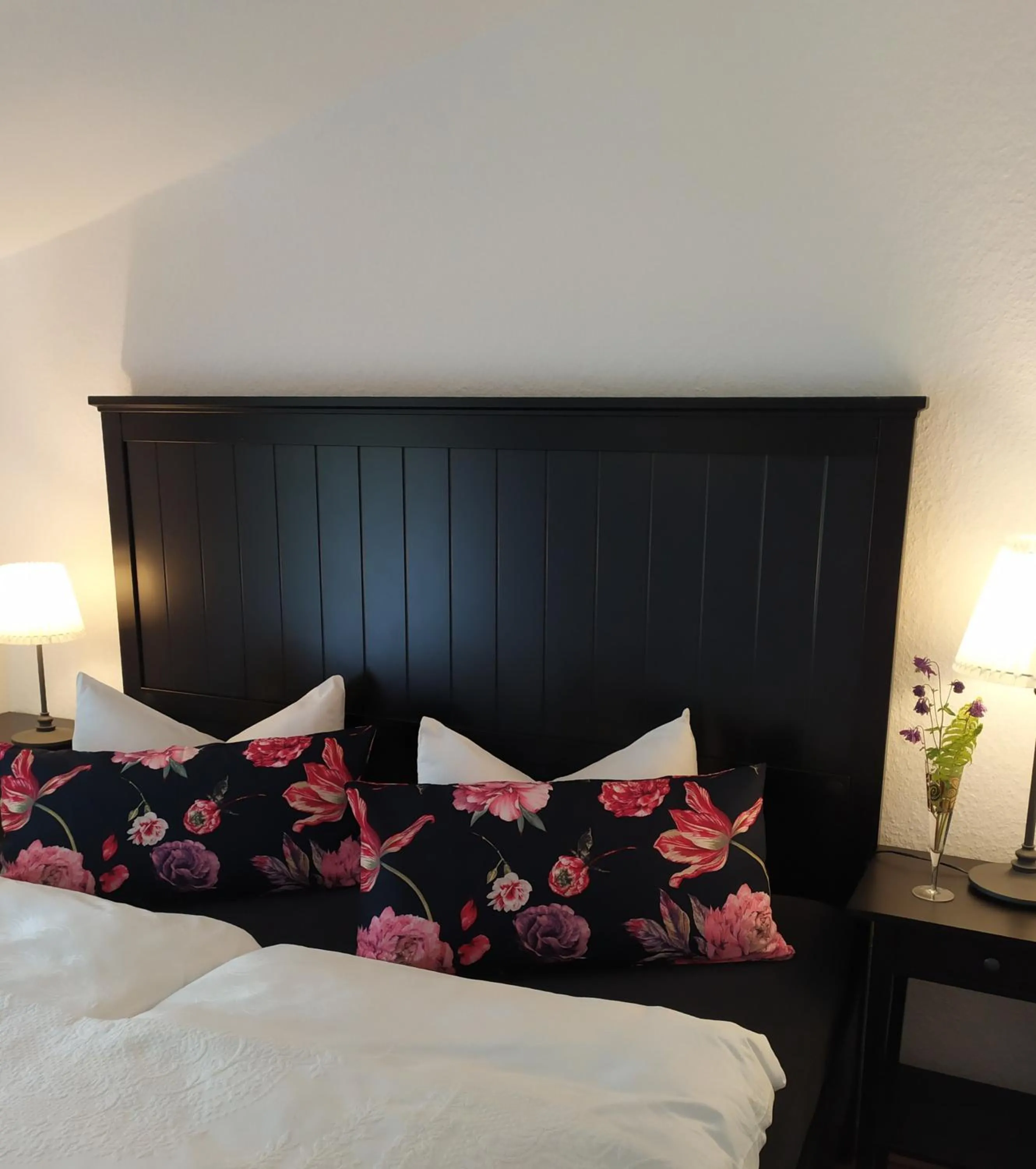 Decorative detail, Bed in SchlossparkFerienwohnungen Rheinsberg mit Garten