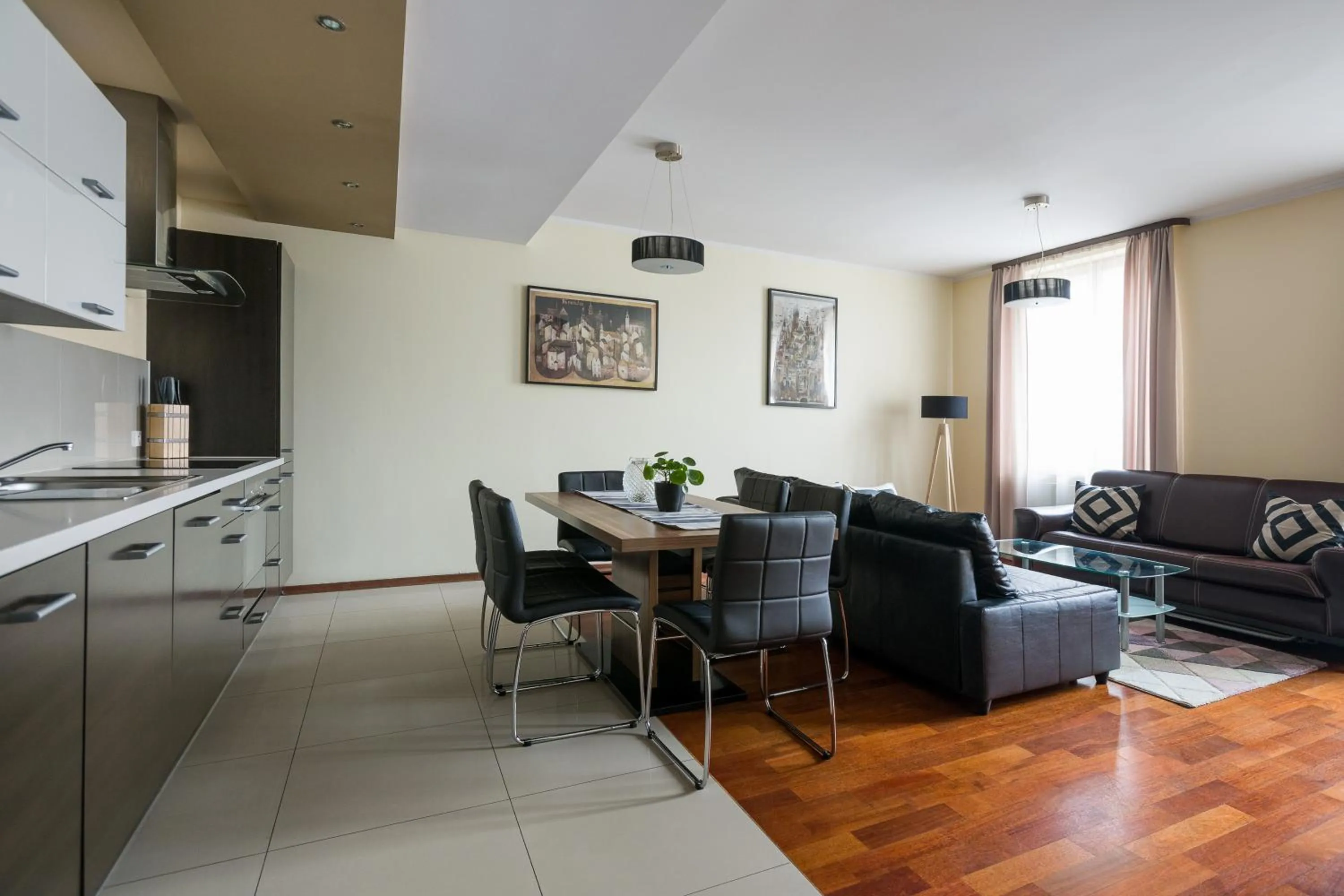 Kitchen or kitchenette in Yourplace Central Apartments