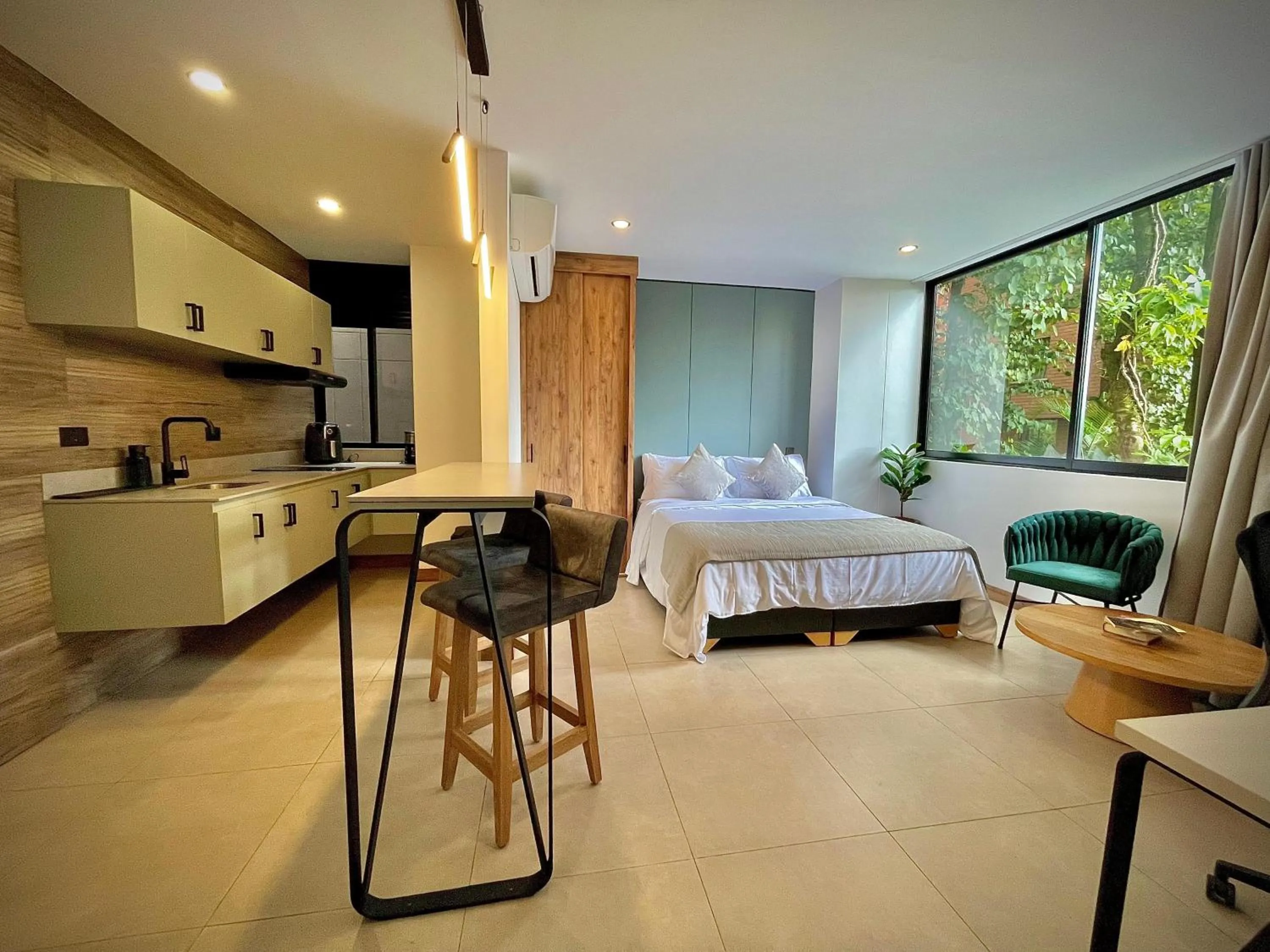 King Studio in Nomadic Boutique Living and Experience Center