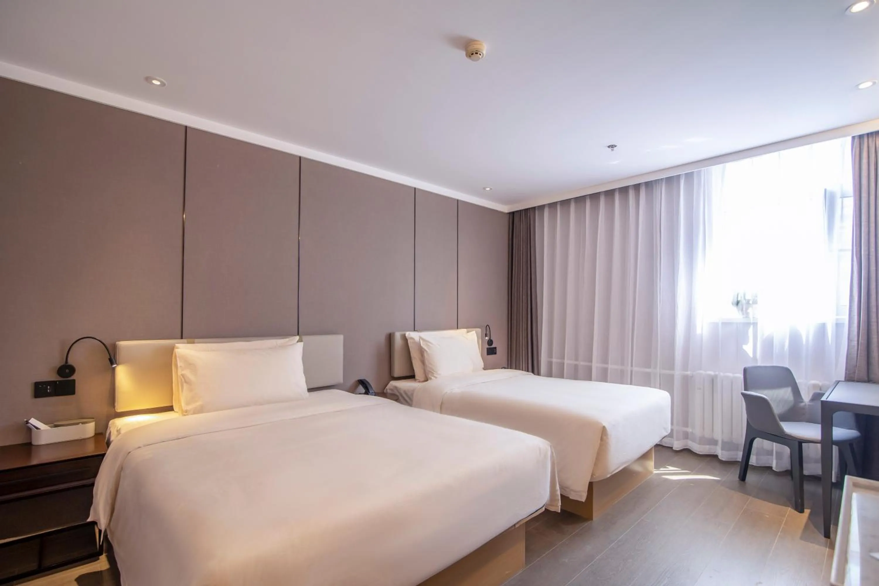 Atour X Hotel Dalian Xinghai Square Xi'an Road