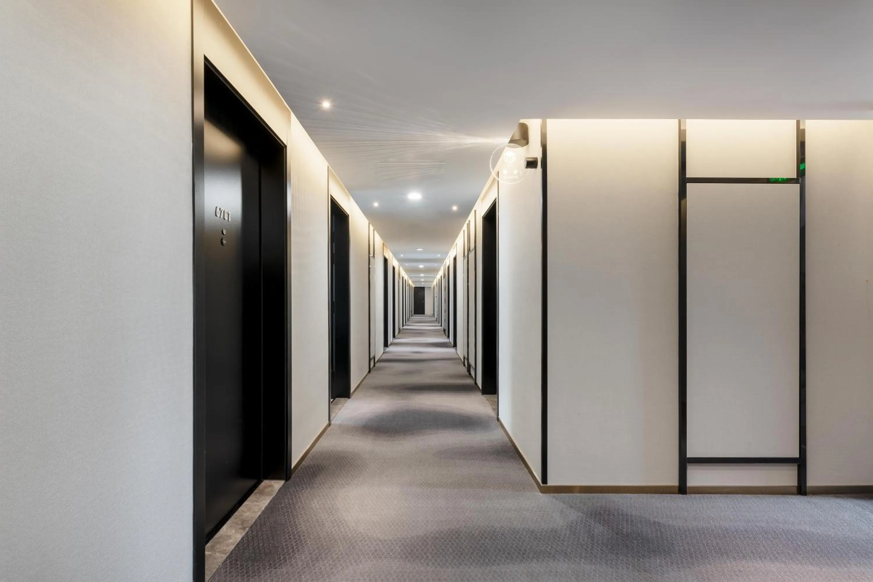 Atour Light Hotel Dalian Xinghai Square Hang Lung Shopping Center