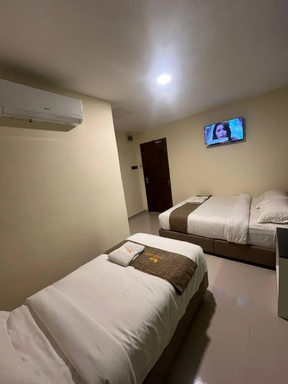 Bedroom, Bed in Enrich Hotel Setia Alam by uBook