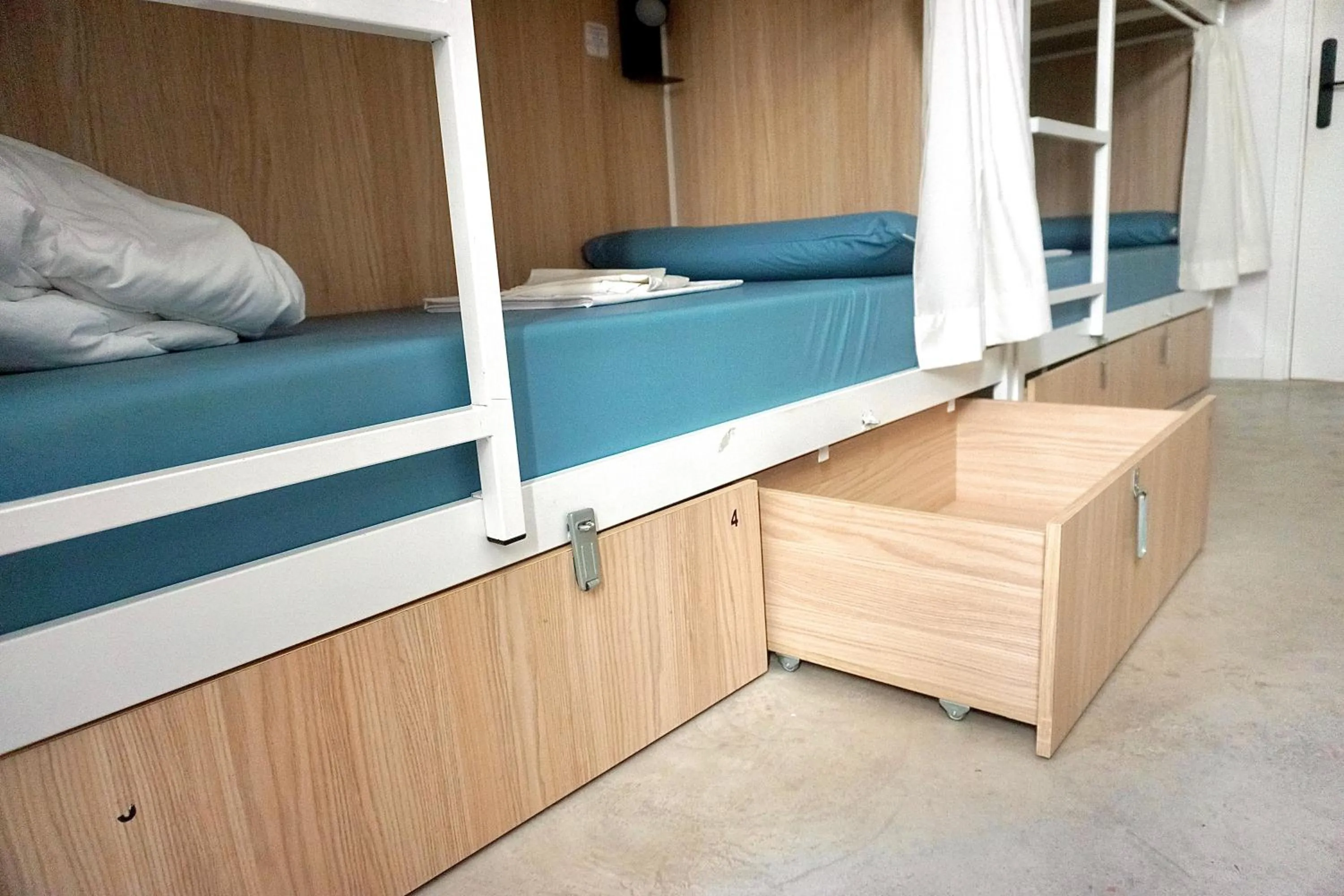 bunk bed, Bed in Urban Hostel Palma - Albergue Juvenil - Youth Hostel