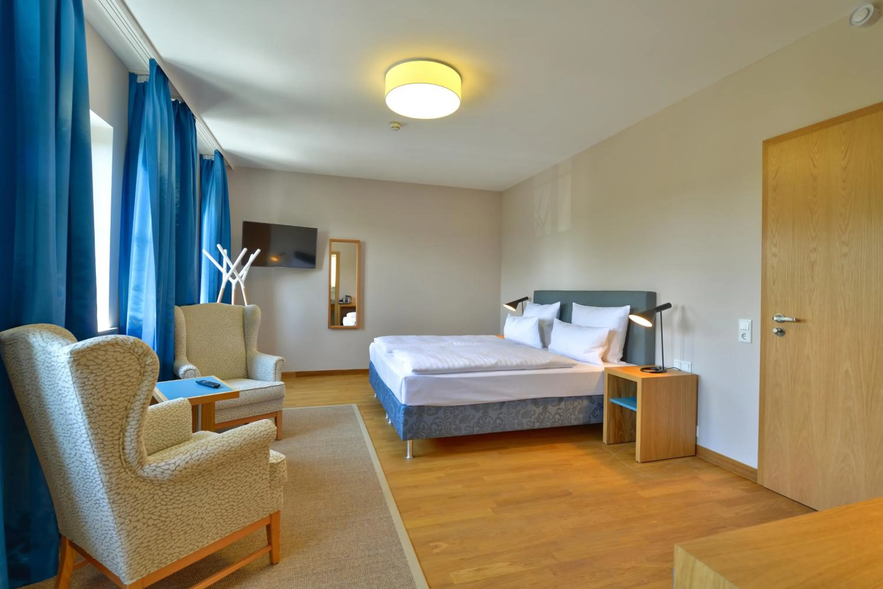 Photo of the whole room in Vogelsburg